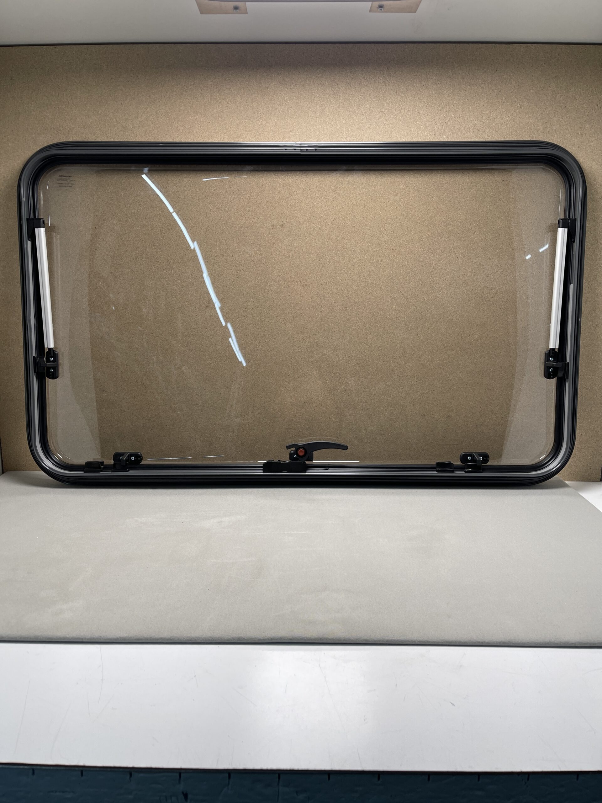 Dometic Ausstellfenster 1000x600 mm Anthrazit mit Zentralverriegelung