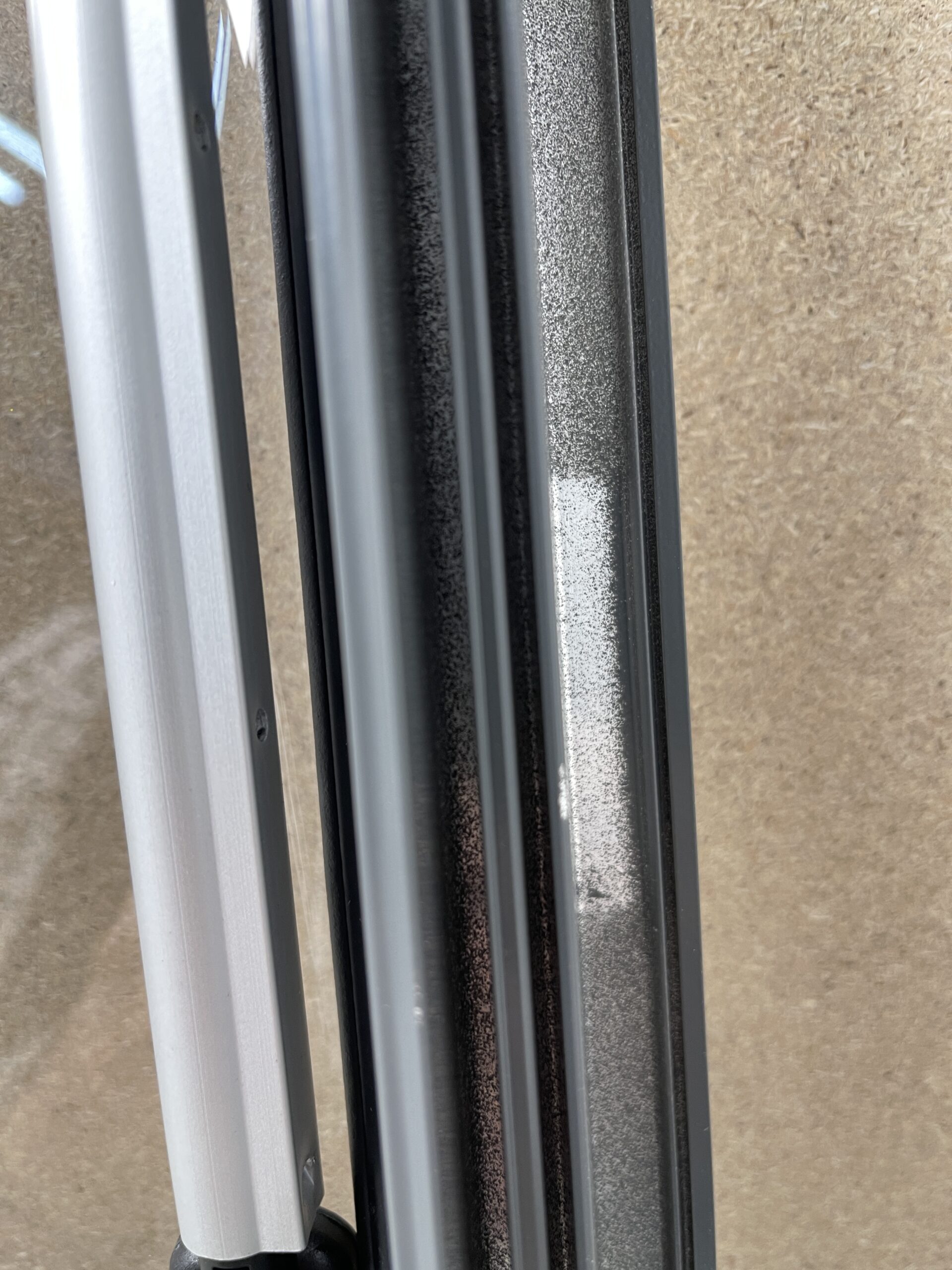 Dometic Ausstellfenster 1000x600 mm Anthrazit mit Zentralverriegelung