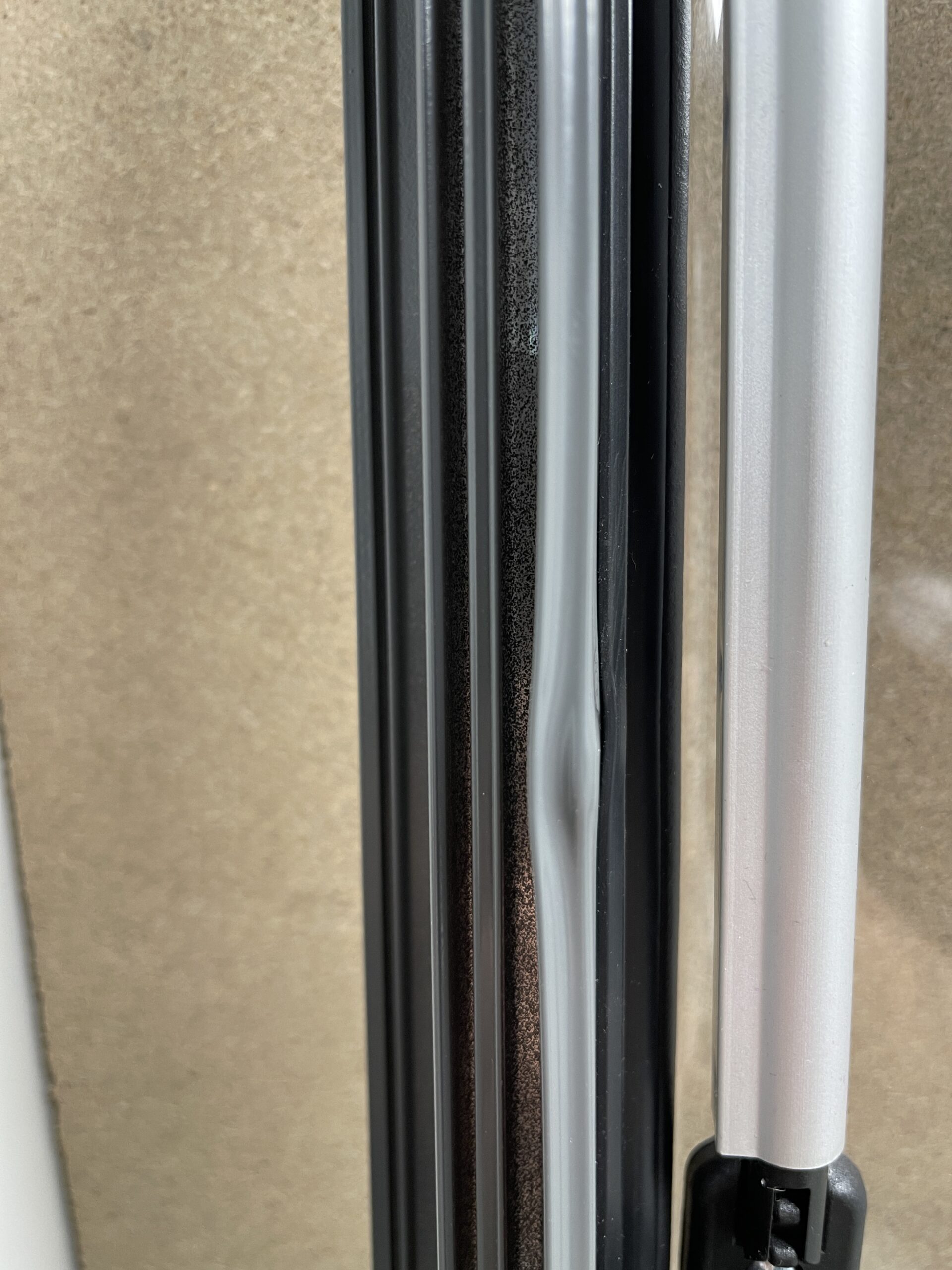 Dometic Ausstellfenster 1000x600 mm Anthrazit mit Zentralverriegelung