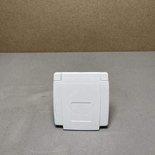 Wassersteckdose weiß mit L-Rohrstück