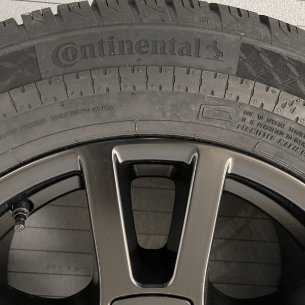 Continental VanContact Camper Kompletträder 255/55 R18 CP schwarz 4 Stück