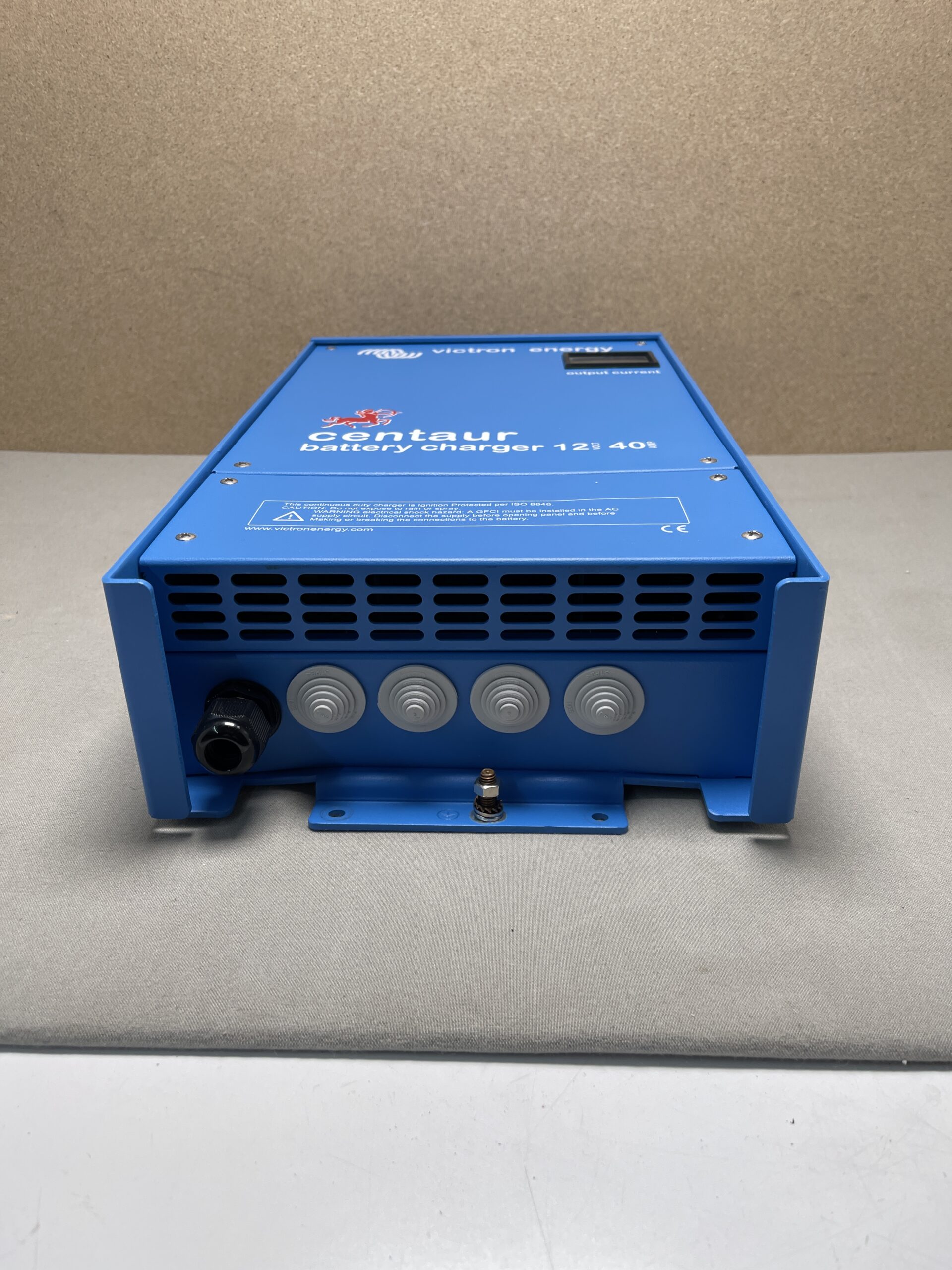 Victron energy Center Charger 1240 Ladegerät