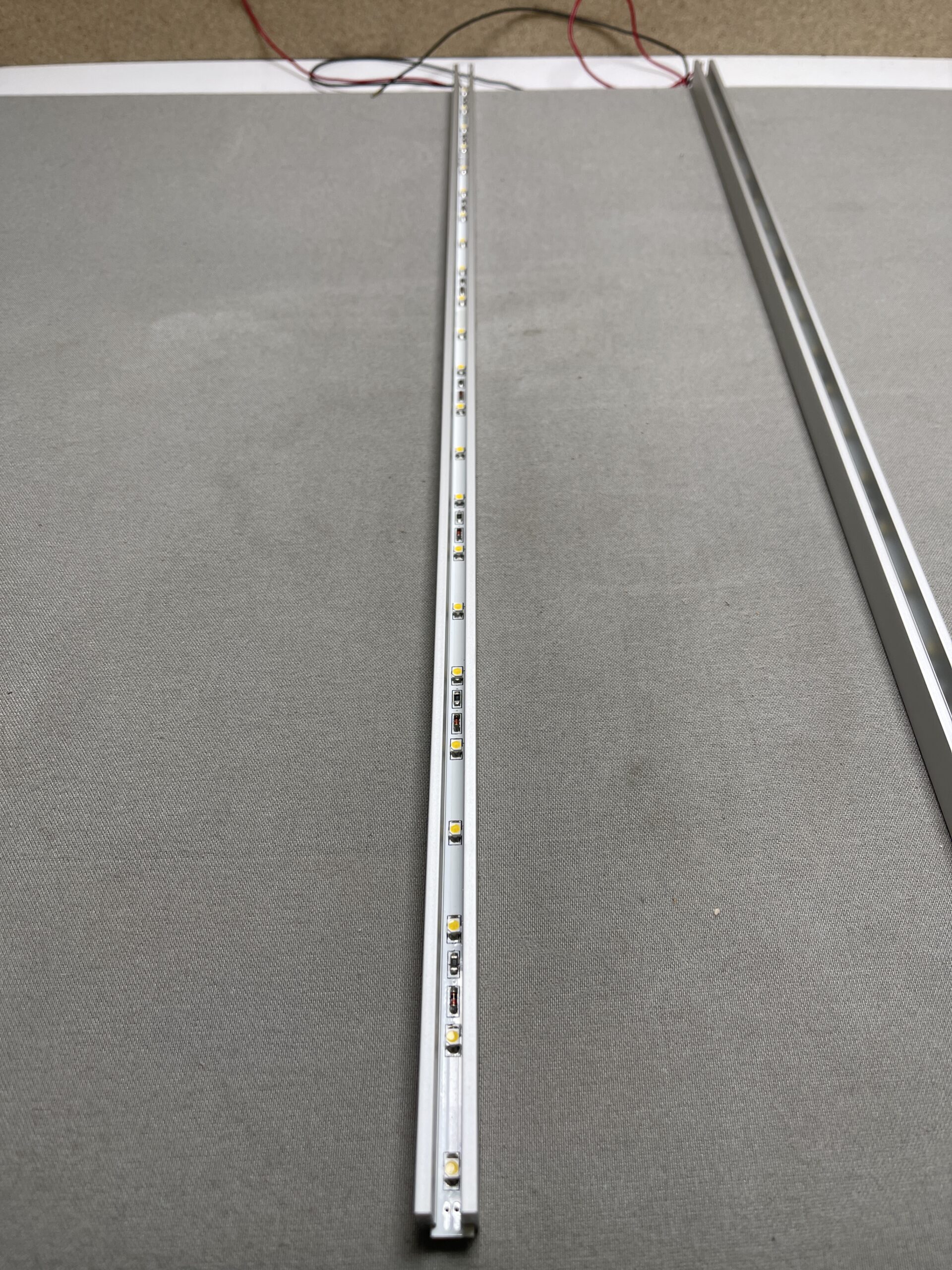 Dometic Light System LED mit U-Profil Alu 5er Set 550x10x15mm