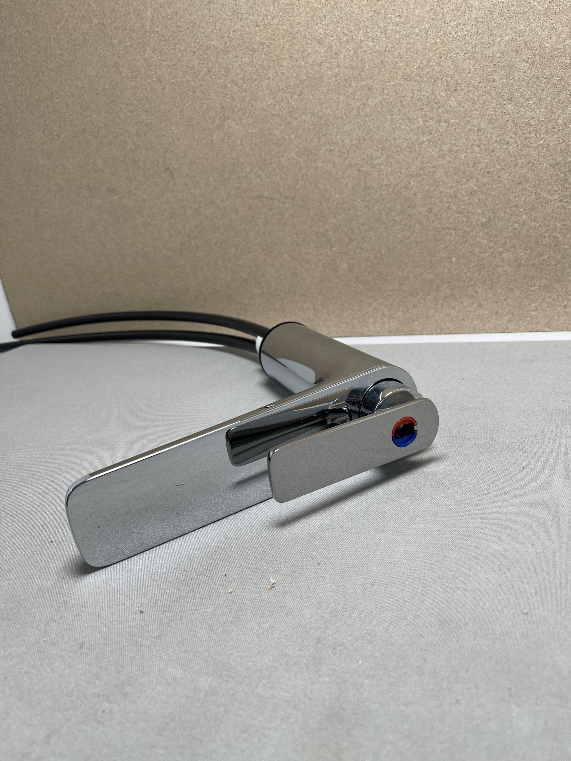 Wasserhahn verchromt mit Anschlussschläuchen, für Wohnmobil