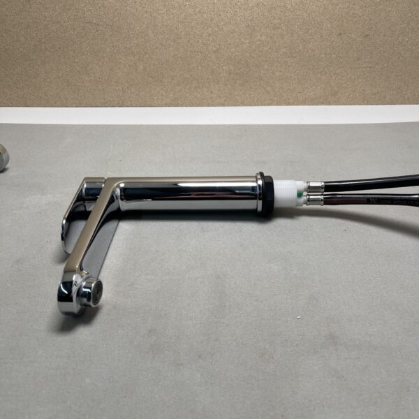 Wasserhahn verchromt mit Anschlussschläuchen, für Wohnmobil