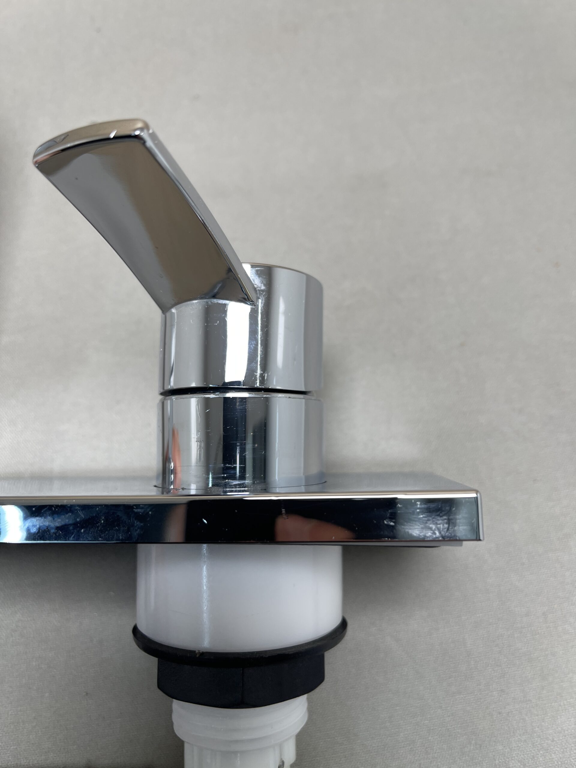 Wasserhahn verchromt mit Anschlussschläuchen, für Wohnmobil