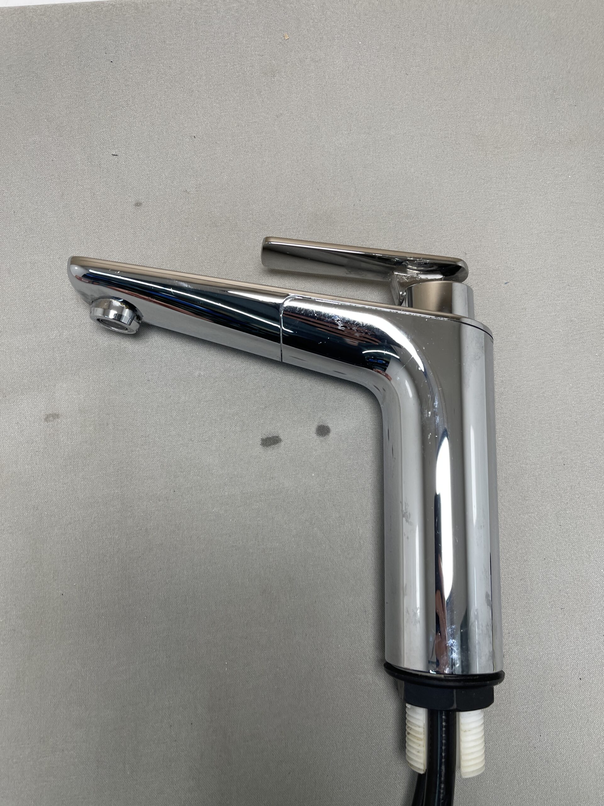 Wasserhahn verchromt mit Anschlussschläuchen, für Wohnmobil