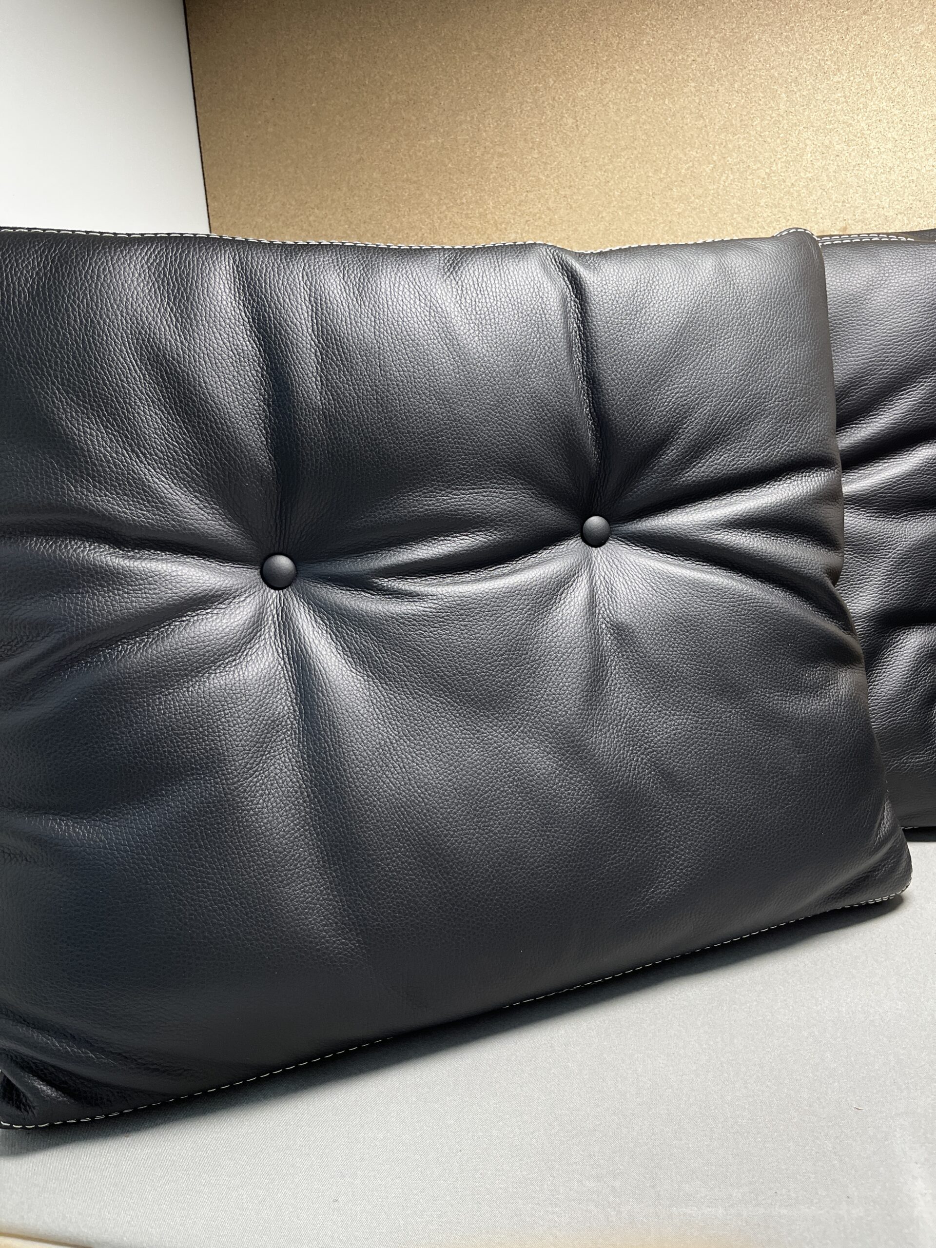 Niesmann & Bischoff Arto 83F/88F/88(L) Klassik Echtlederkissen Set schwarz