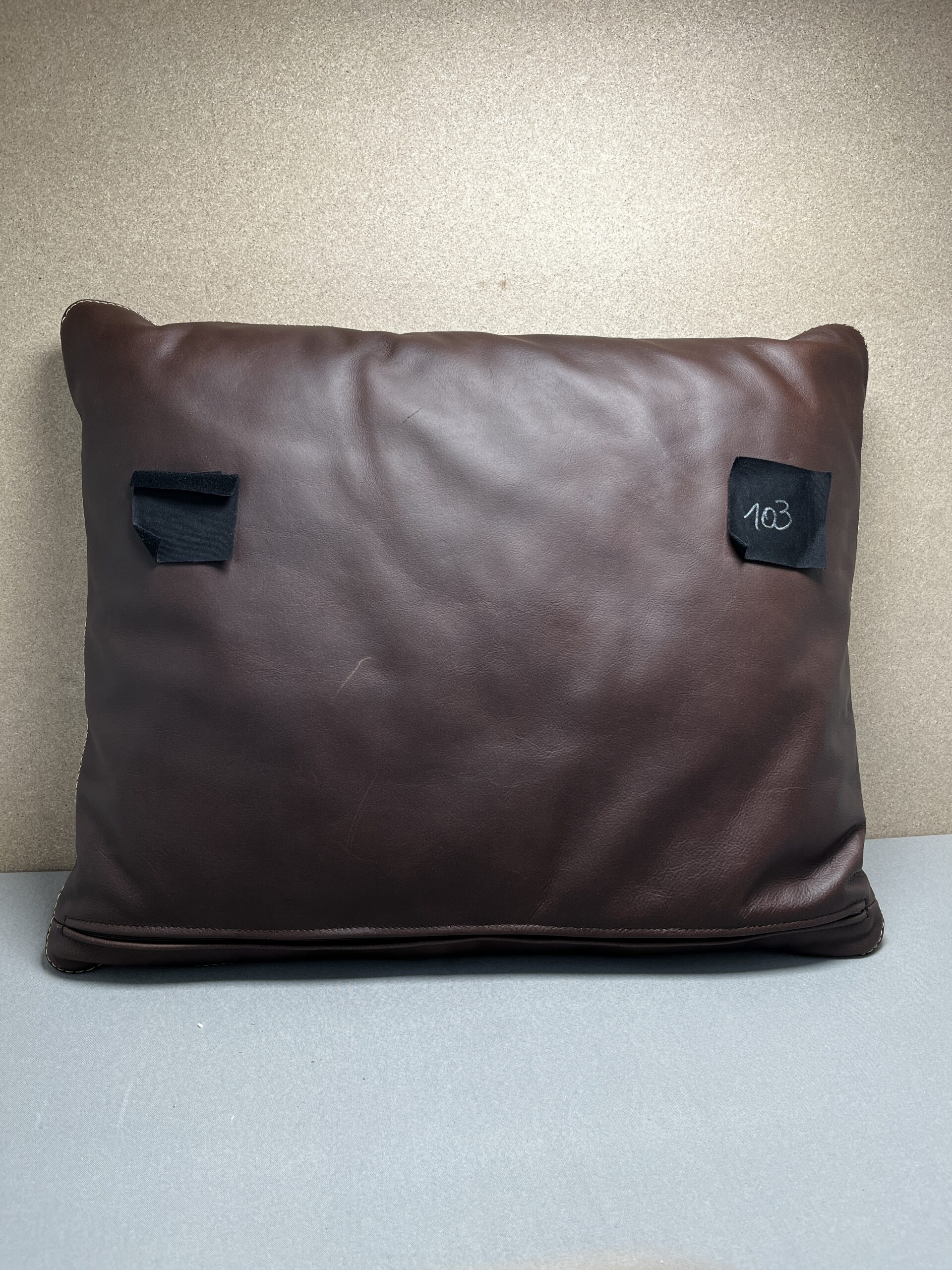 Niesmann & Bischoff Echtlederkissen mit Klett braun 60x48cm