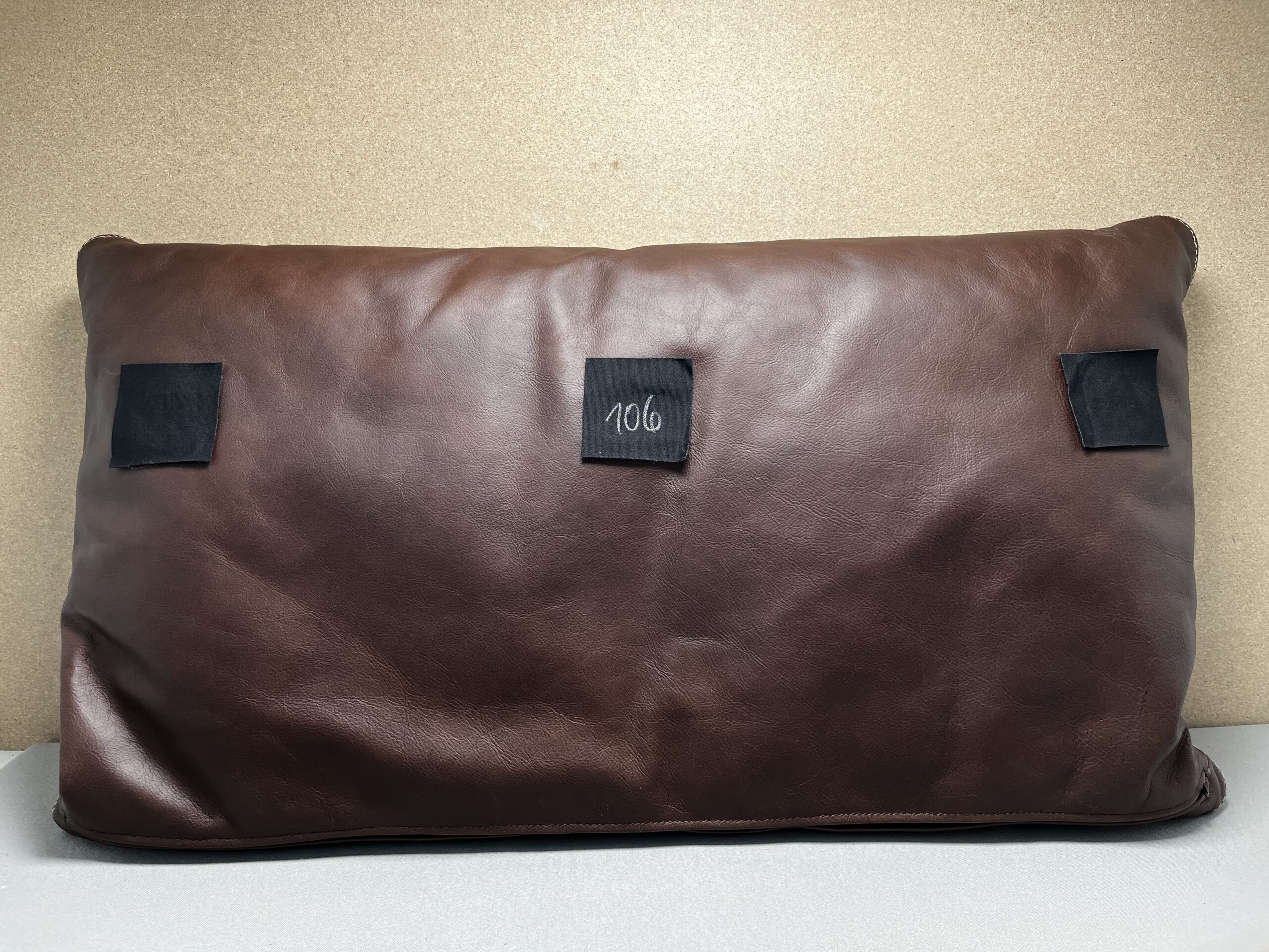 Niesmann & Bischoff Echtlederkissen mit Klett braun 84x48cm