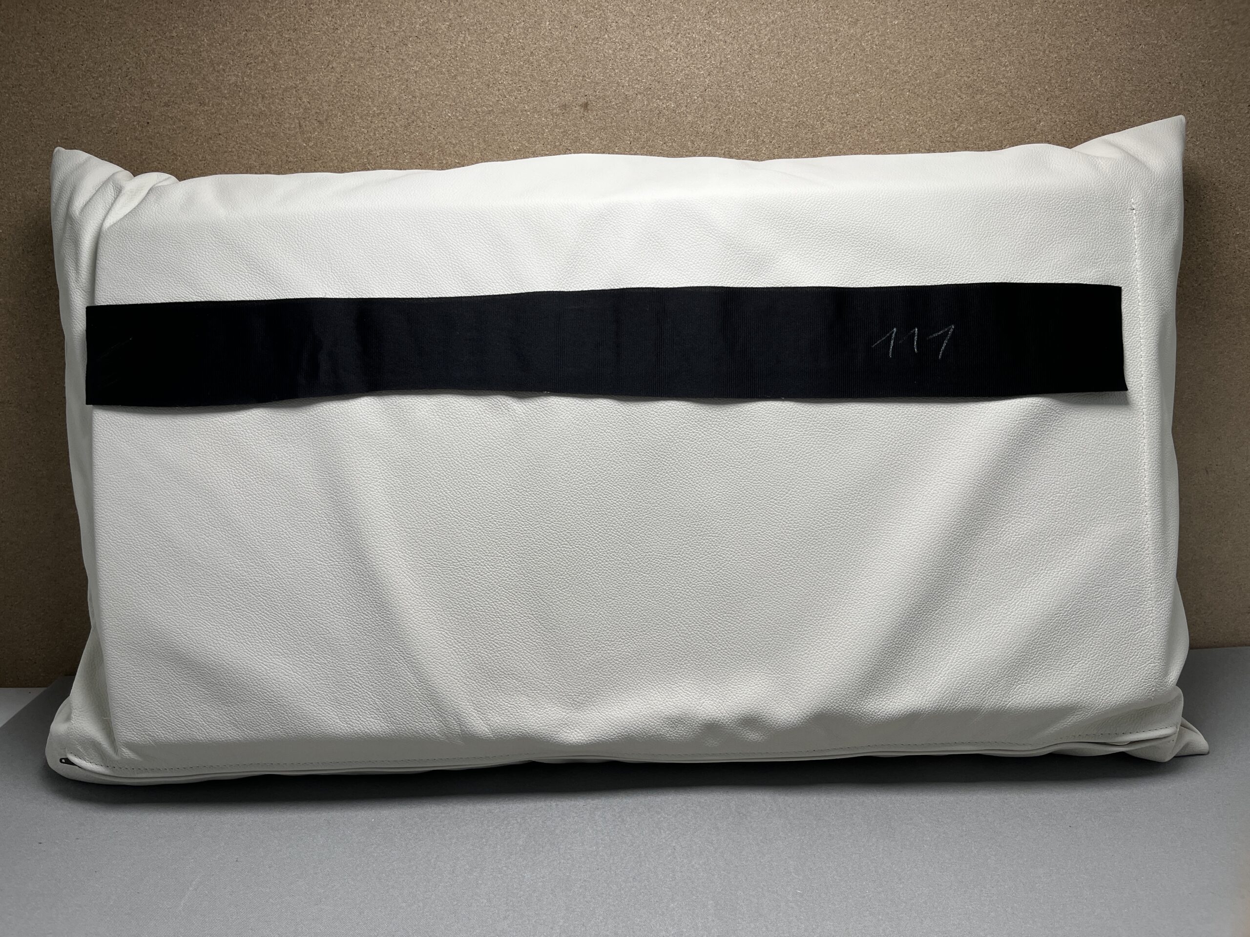 Niesmann & Bischoff Echtlederkissen Creme 87x51cm