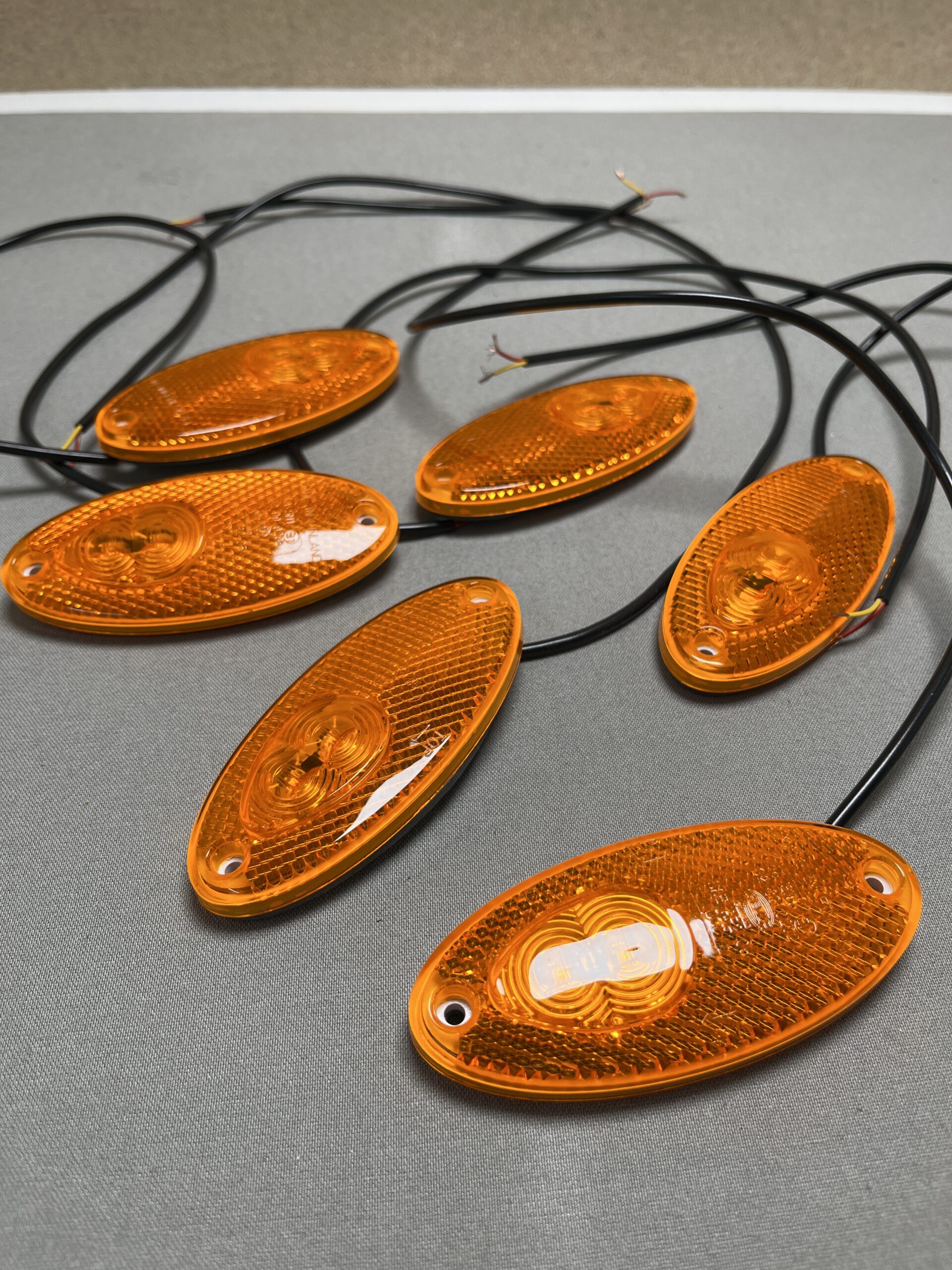 HELLA Seitenmarkierungsleuchte LED 2PS964295-067 4er Set