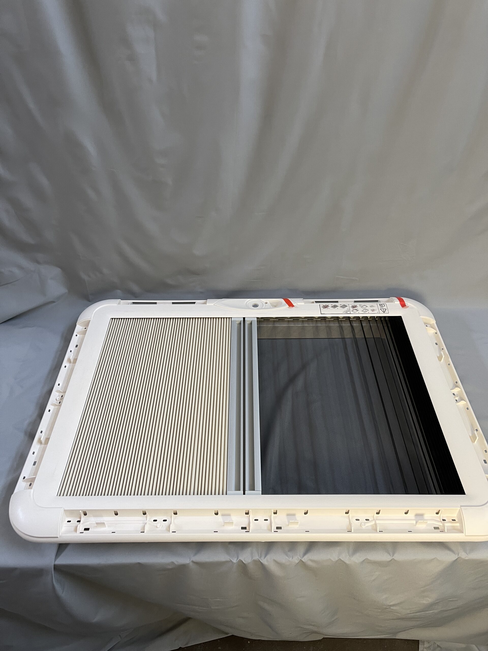 Dometic Innenrahmen für Heki 3 Dachhaube ohne Kurbel, Gitter, Schrauben