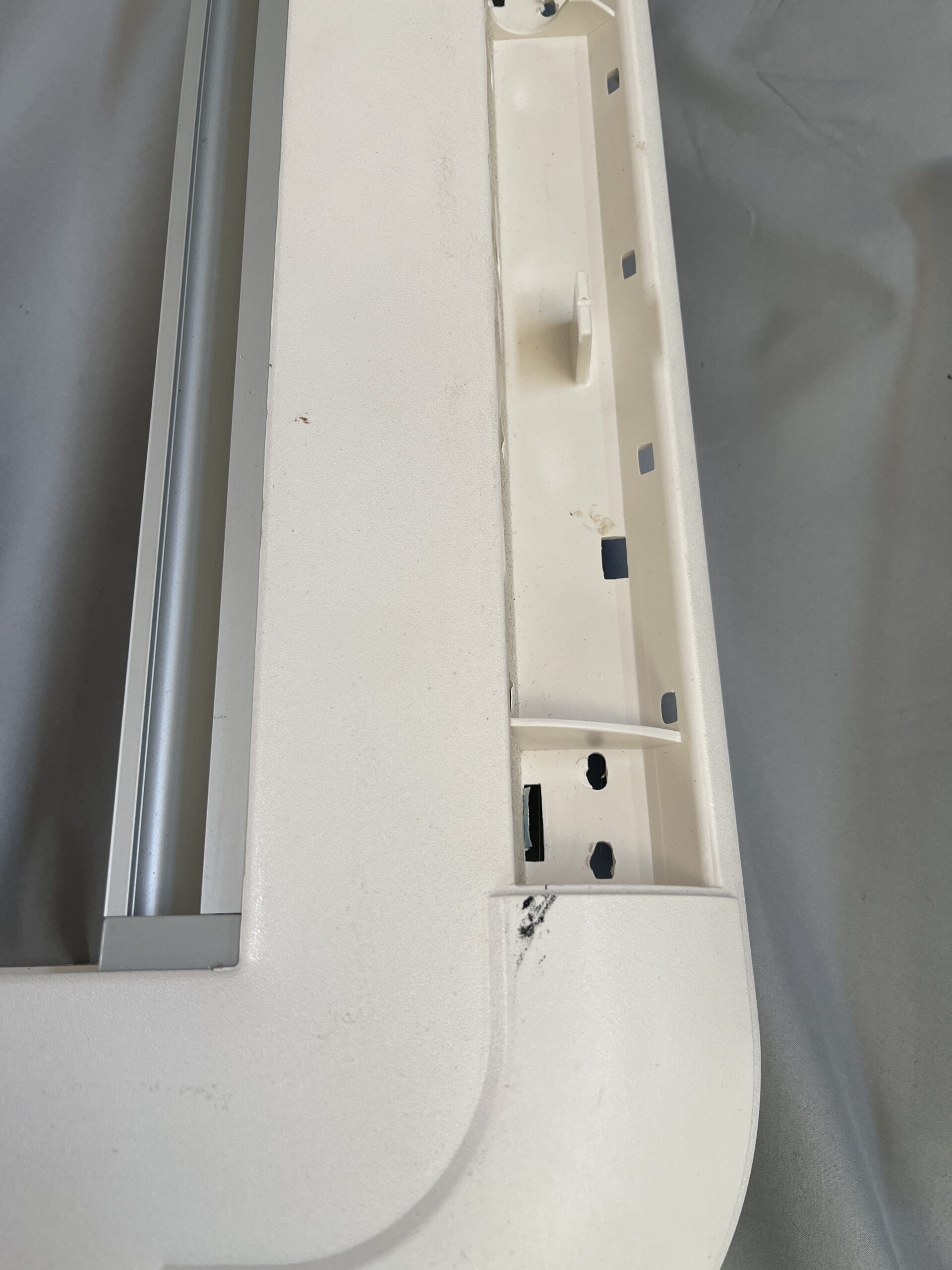 Dometic Heki 3 Innenrahmen für Dachhaube mit Abdeckklappen