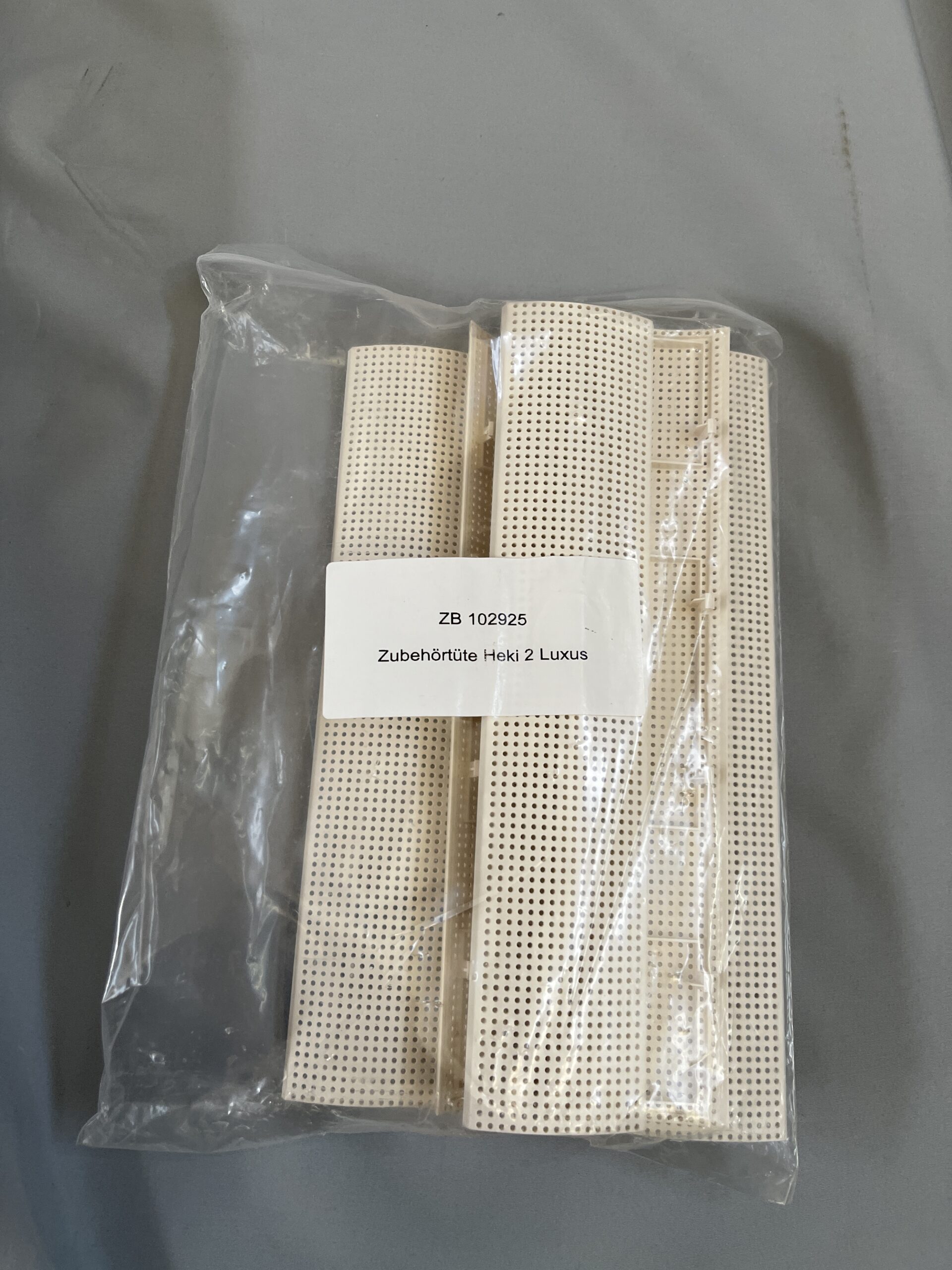 Dometic Heki 3 Innenrahmen für Dachhaube mit Abdeckklappen