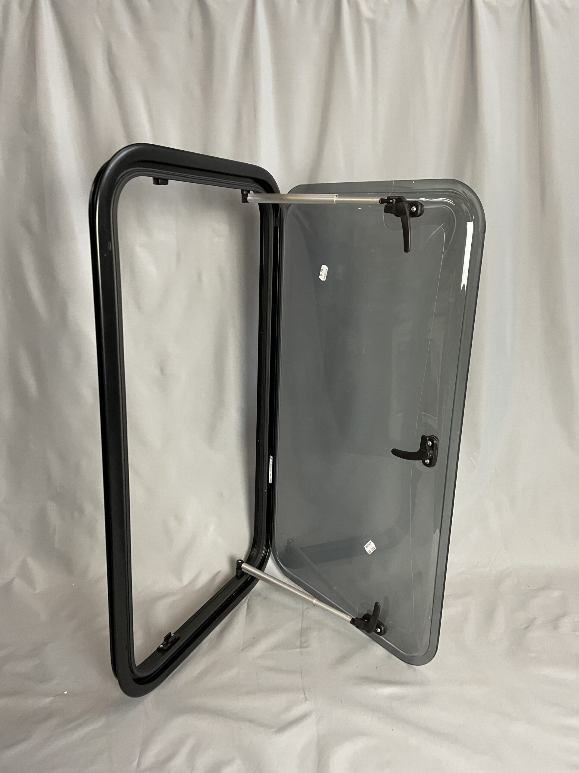 Dometic Ausstellfenster mit Rahmen, 800 x 450 mm, schwarz getönt