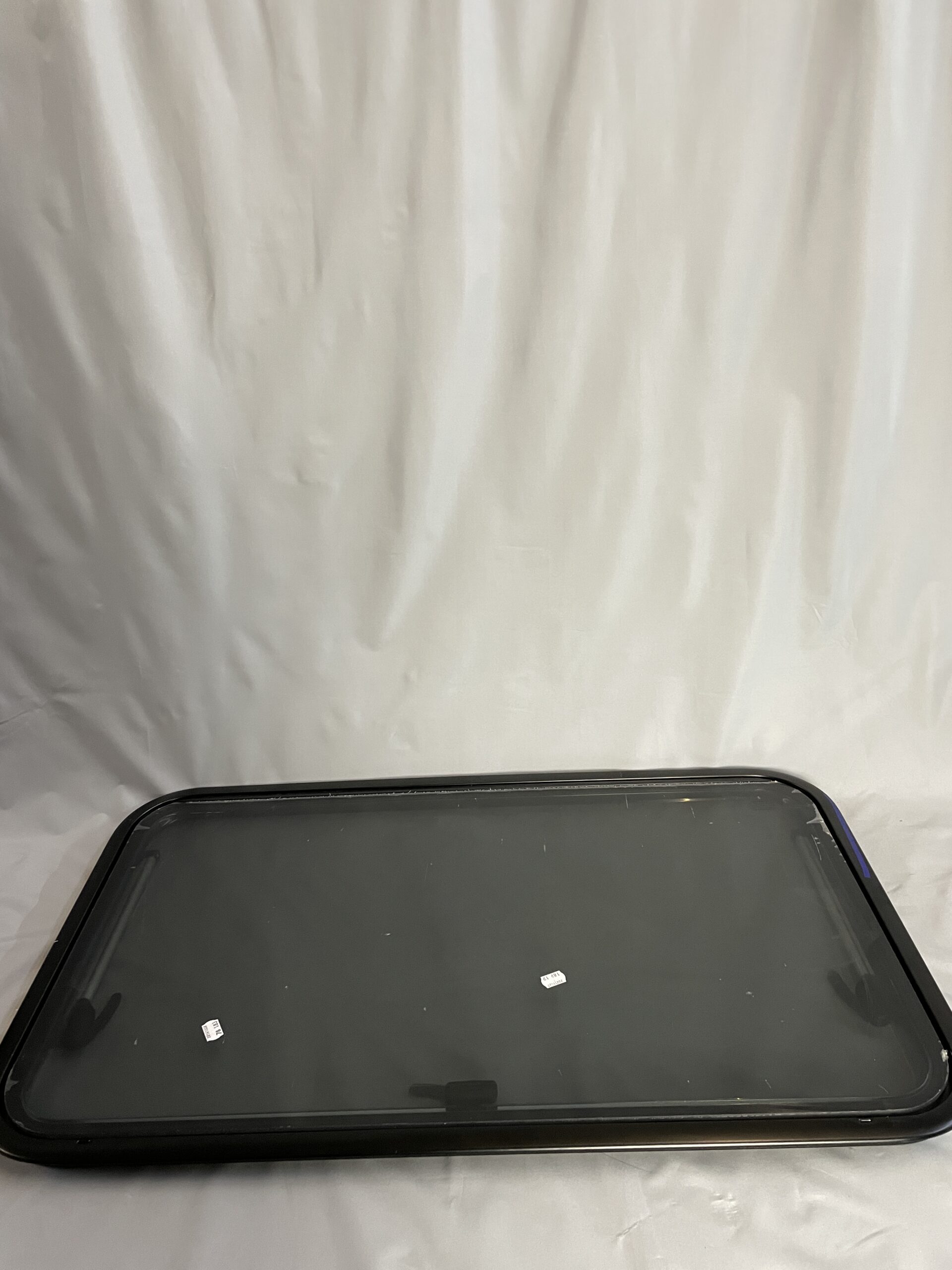 Dometic S7 P Ausstellfenster 900 x 520 mm, schwarz getönte Scheibe