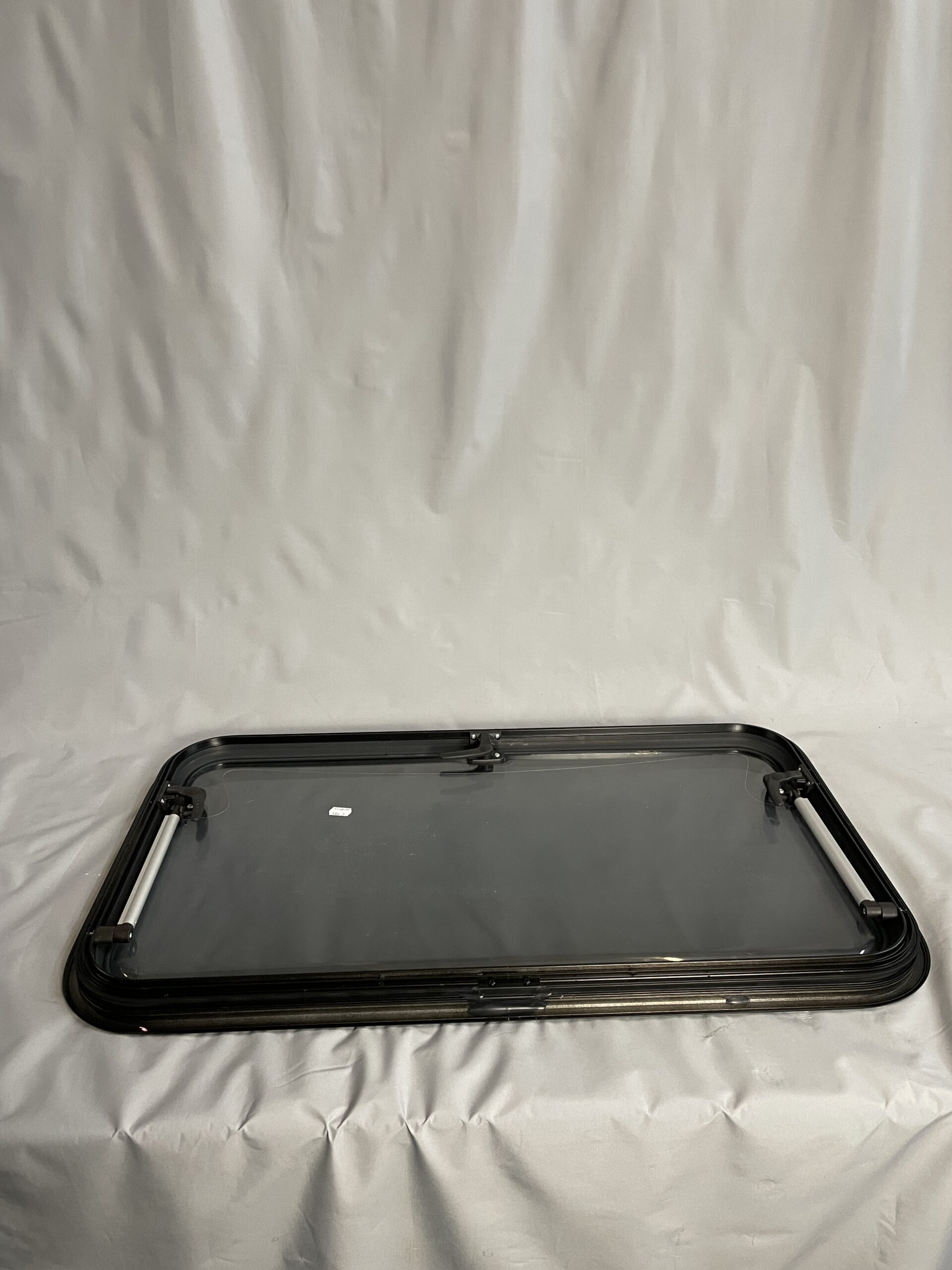 Ausstellfenster Dometic S7 P 700 x 400 mm, schwarz getönt