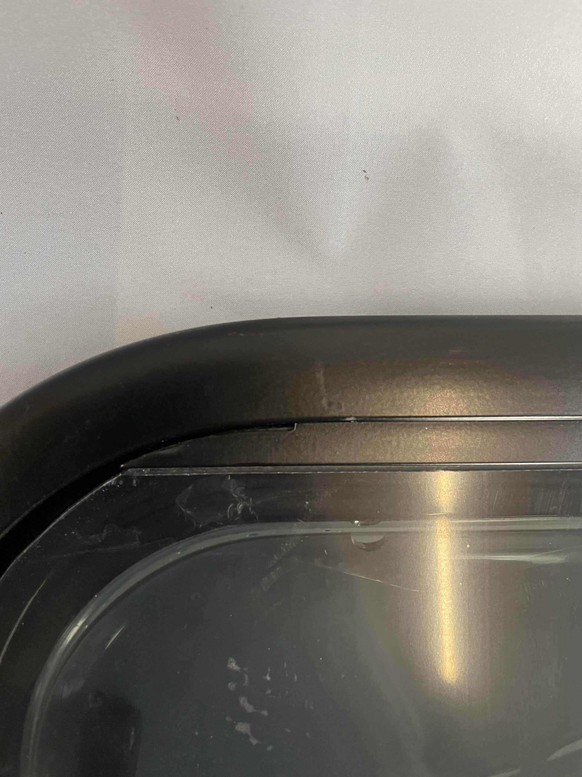 Ausstellfenster mit Rahmen als Ersatzteilspender, 800 x 450 mm, Undicht!