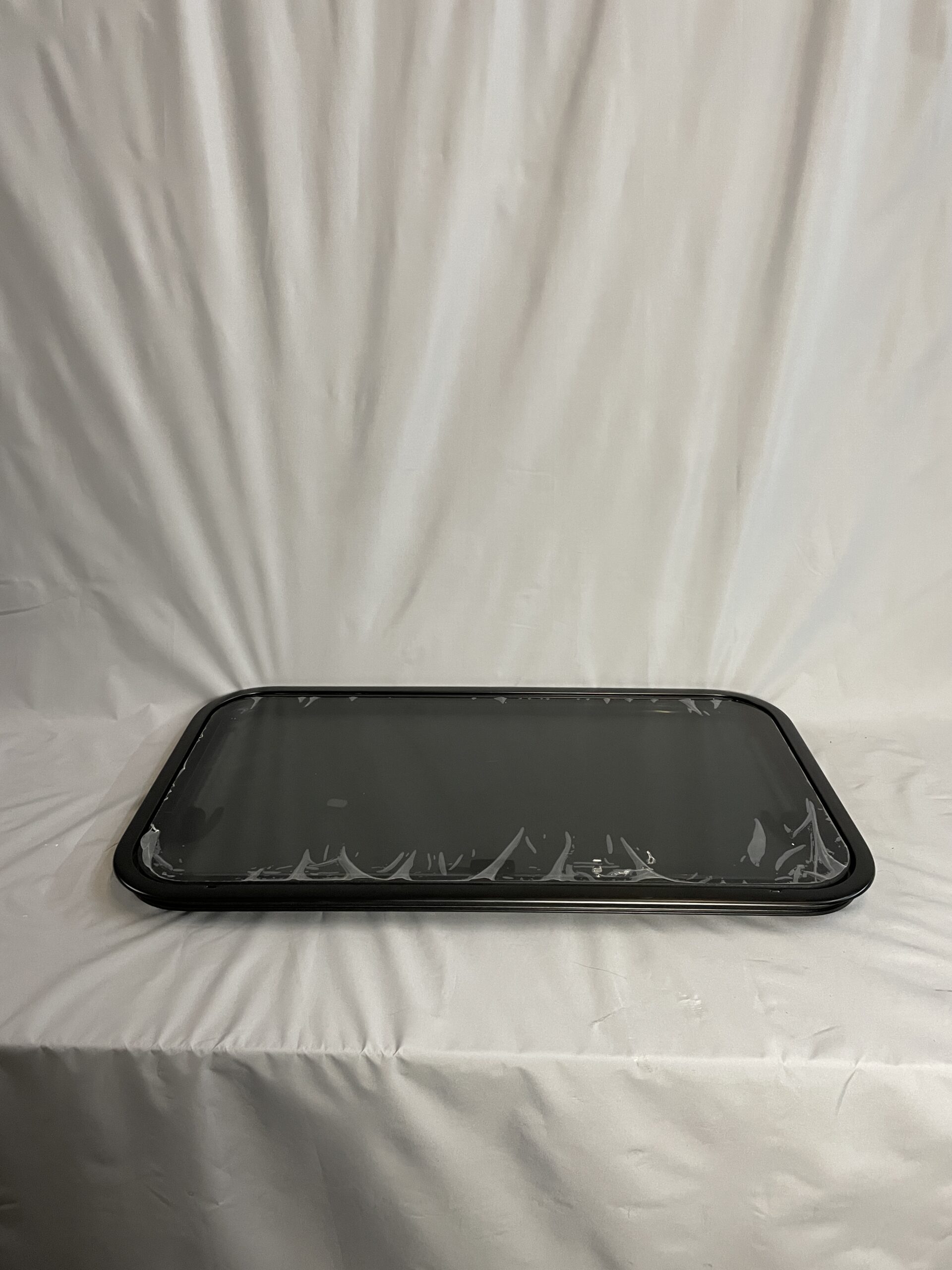 Ausstellfenster mit Rahmen, Dometic, 800 x 450 mm, schwarz getönt