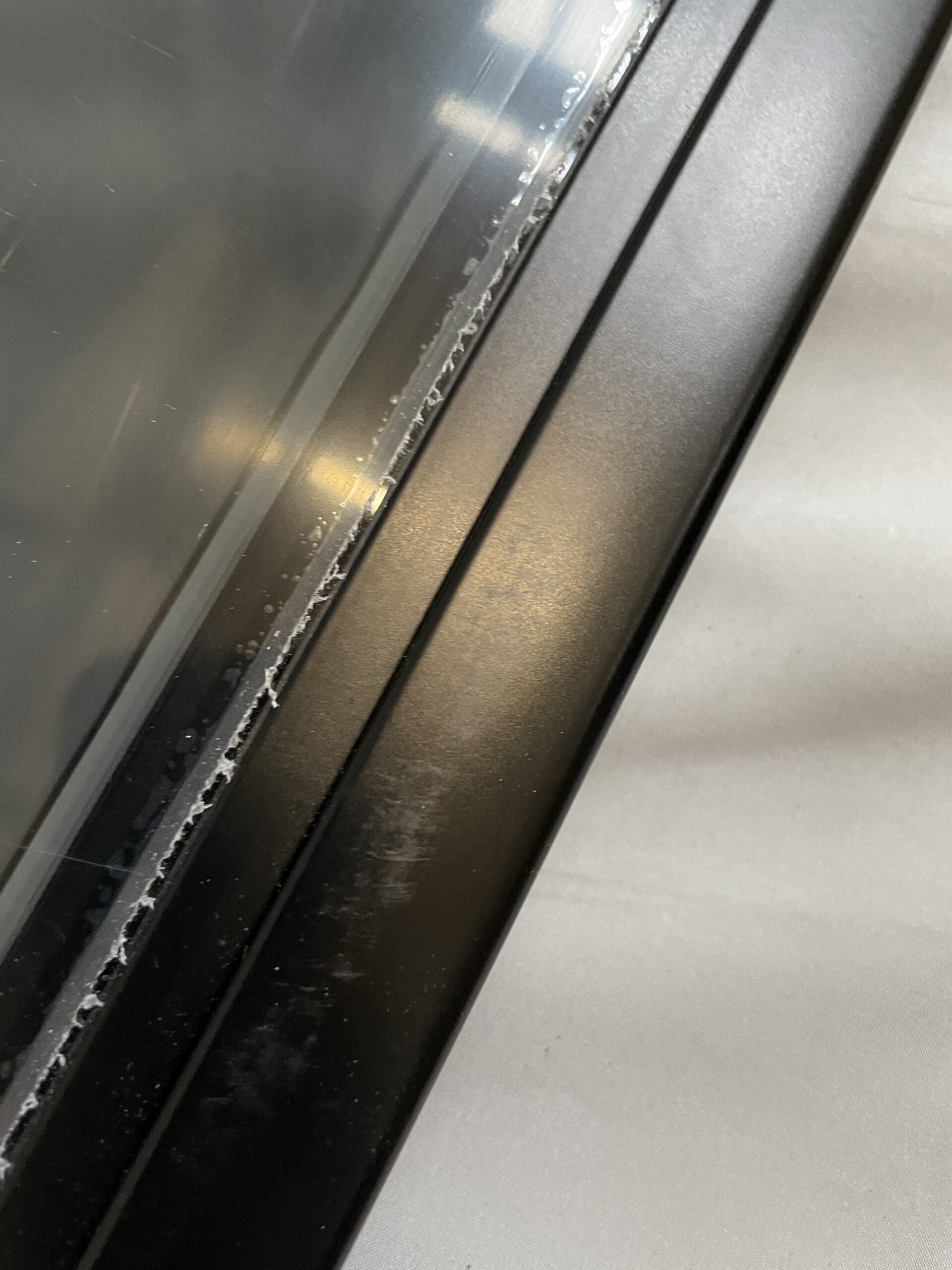 Dometic Ausstellfenster mit Rahmen, 900 x 520 mm, schwarz getönt