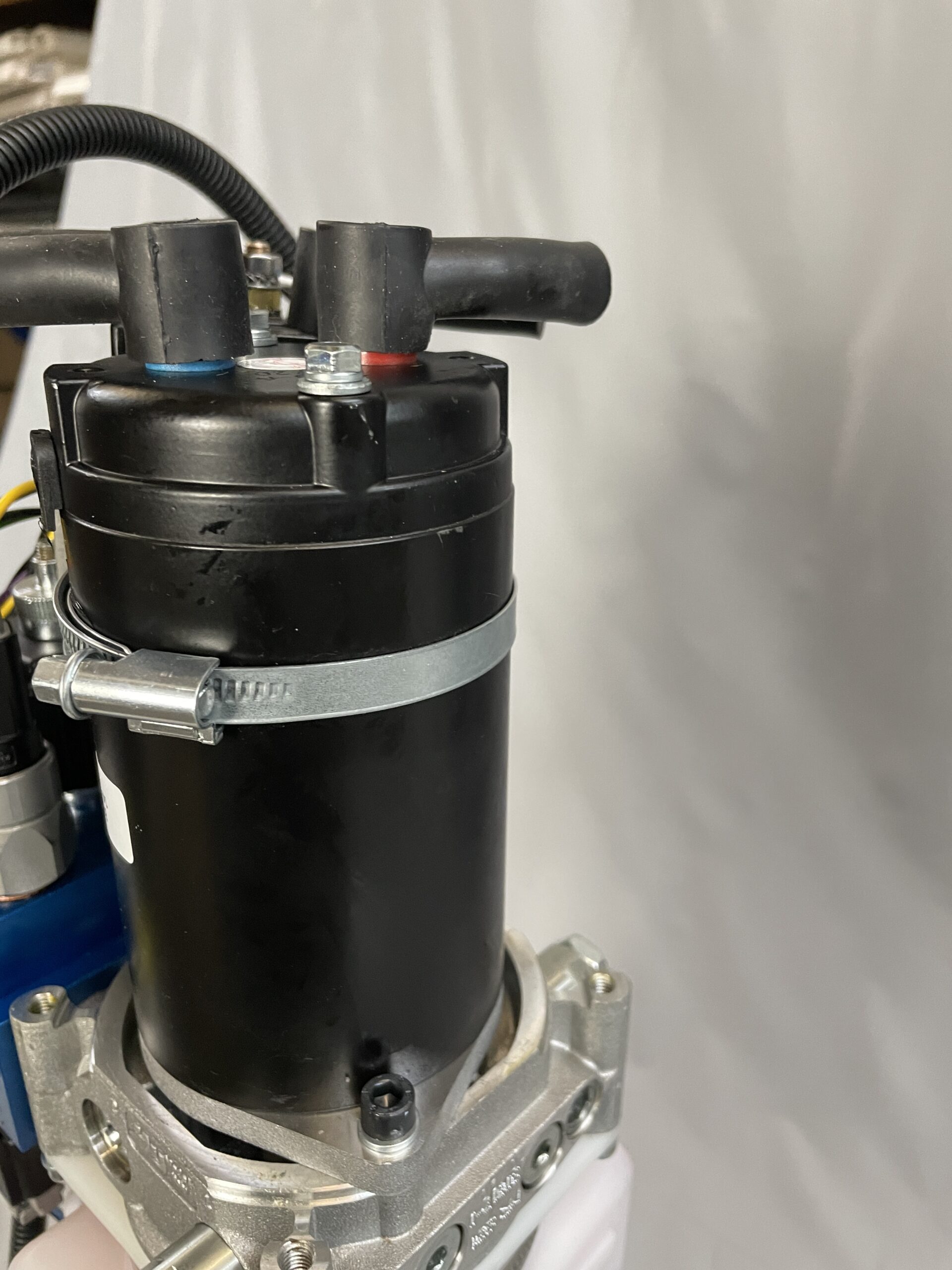 Hydraulik -Pumpe mit Verteiler und Öltank von Ravioli, Model ETLD18A1