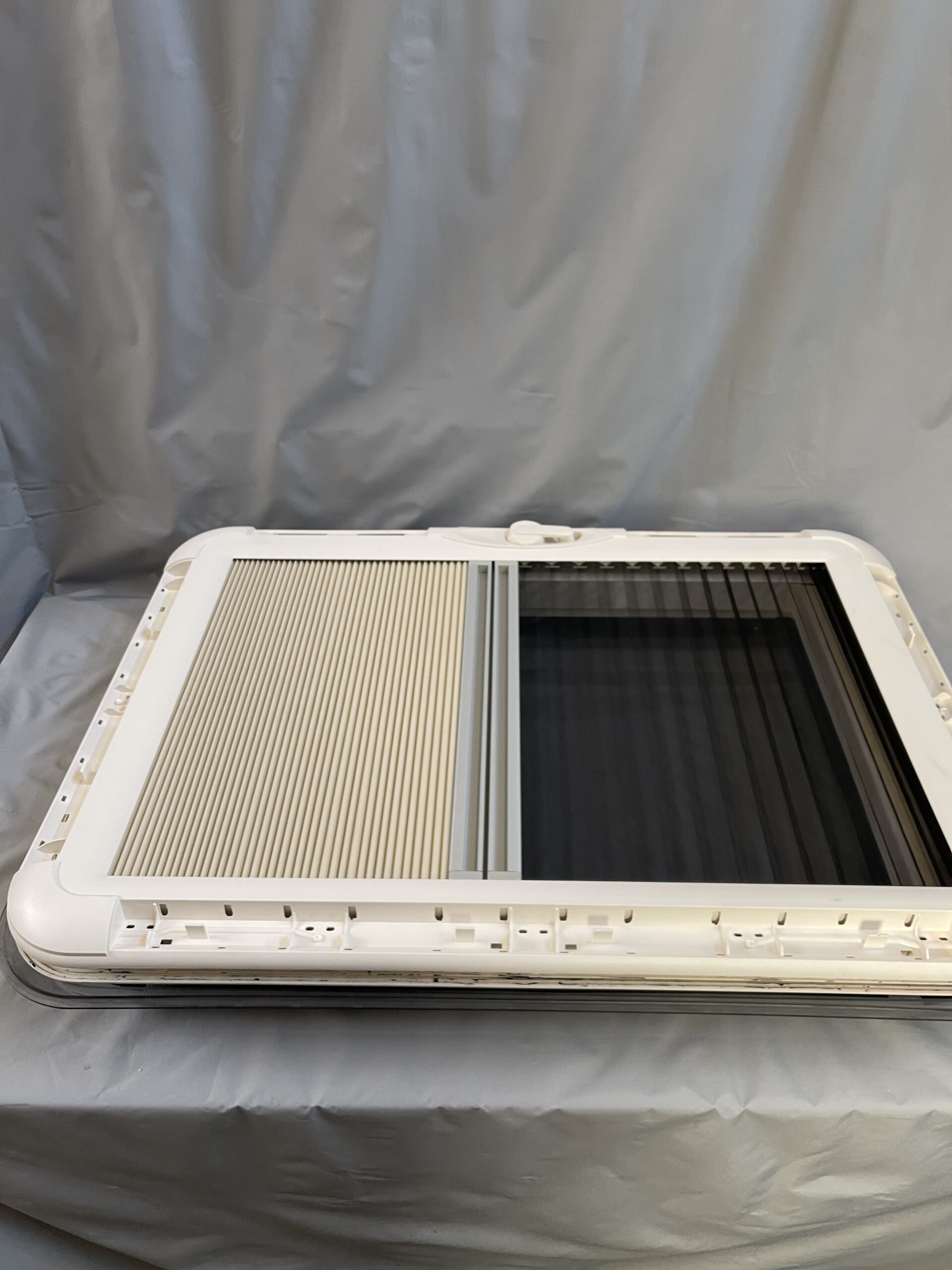 Dometic Heki 3 Dachhaube ohne Befestigungsmaterial