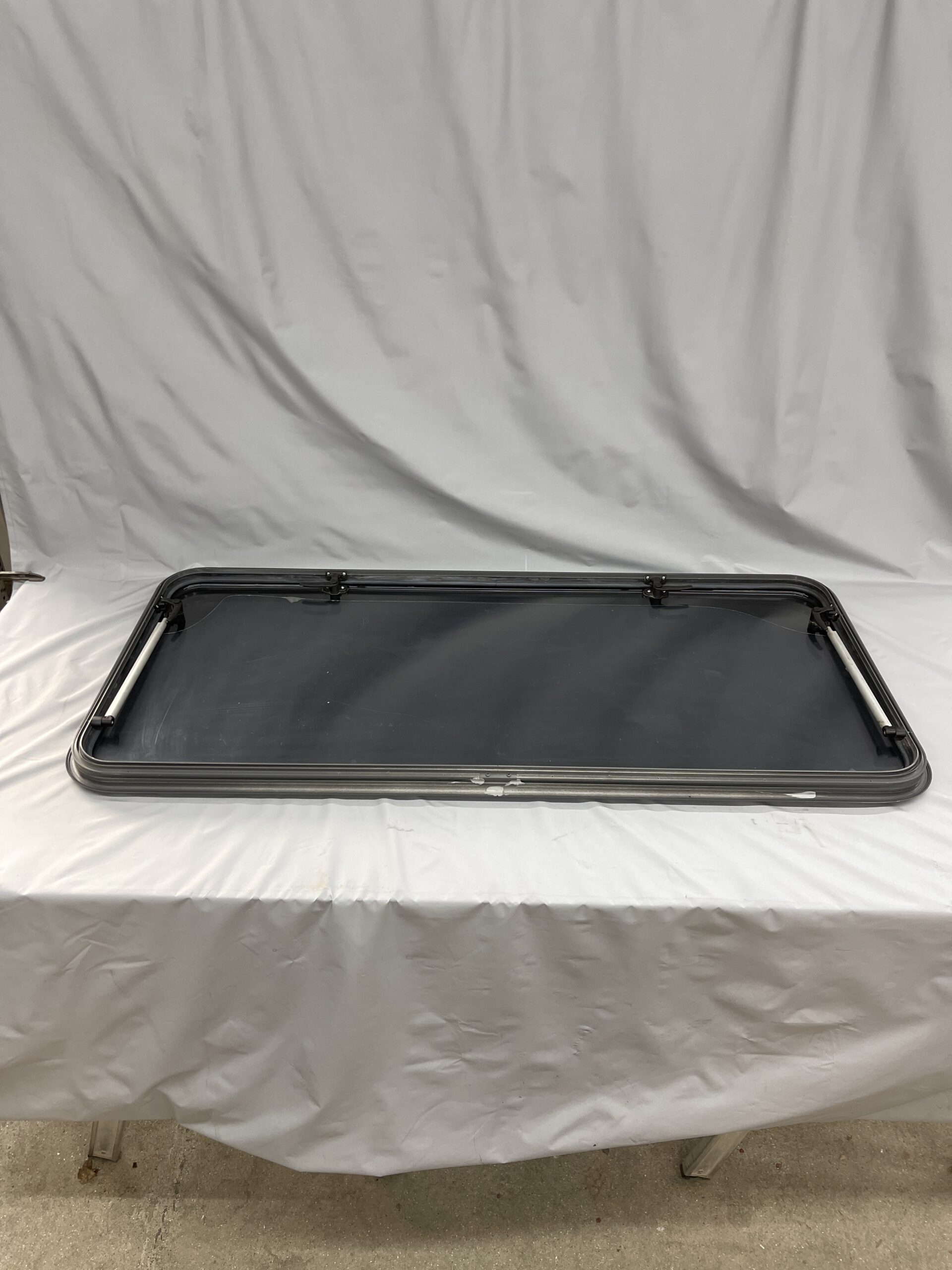 Dometic Ausstellfenster 1300 x 600 mm, anthrazit