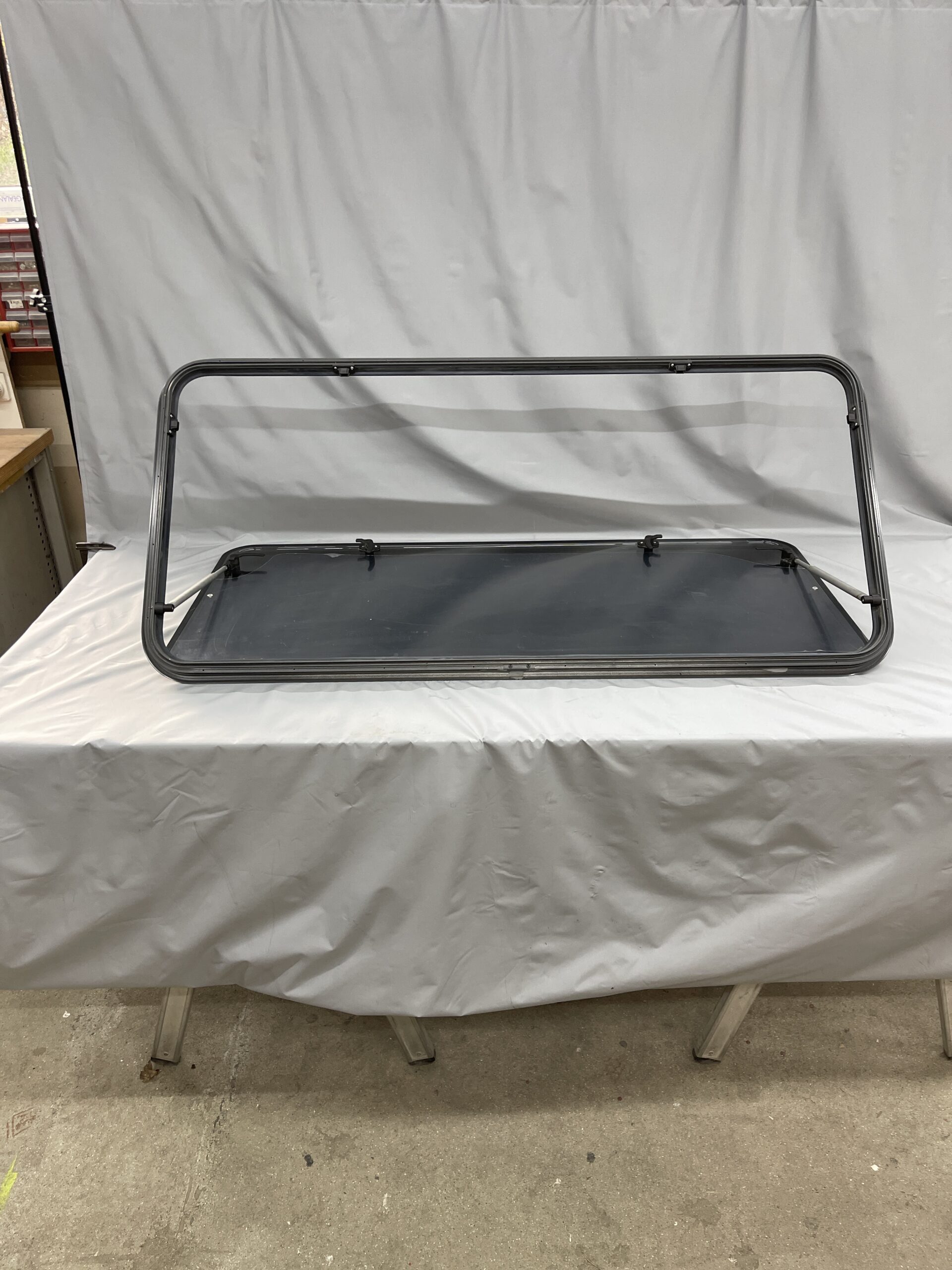 Dometic Ausstellfenster 1300 x 600 mm, anthrazit