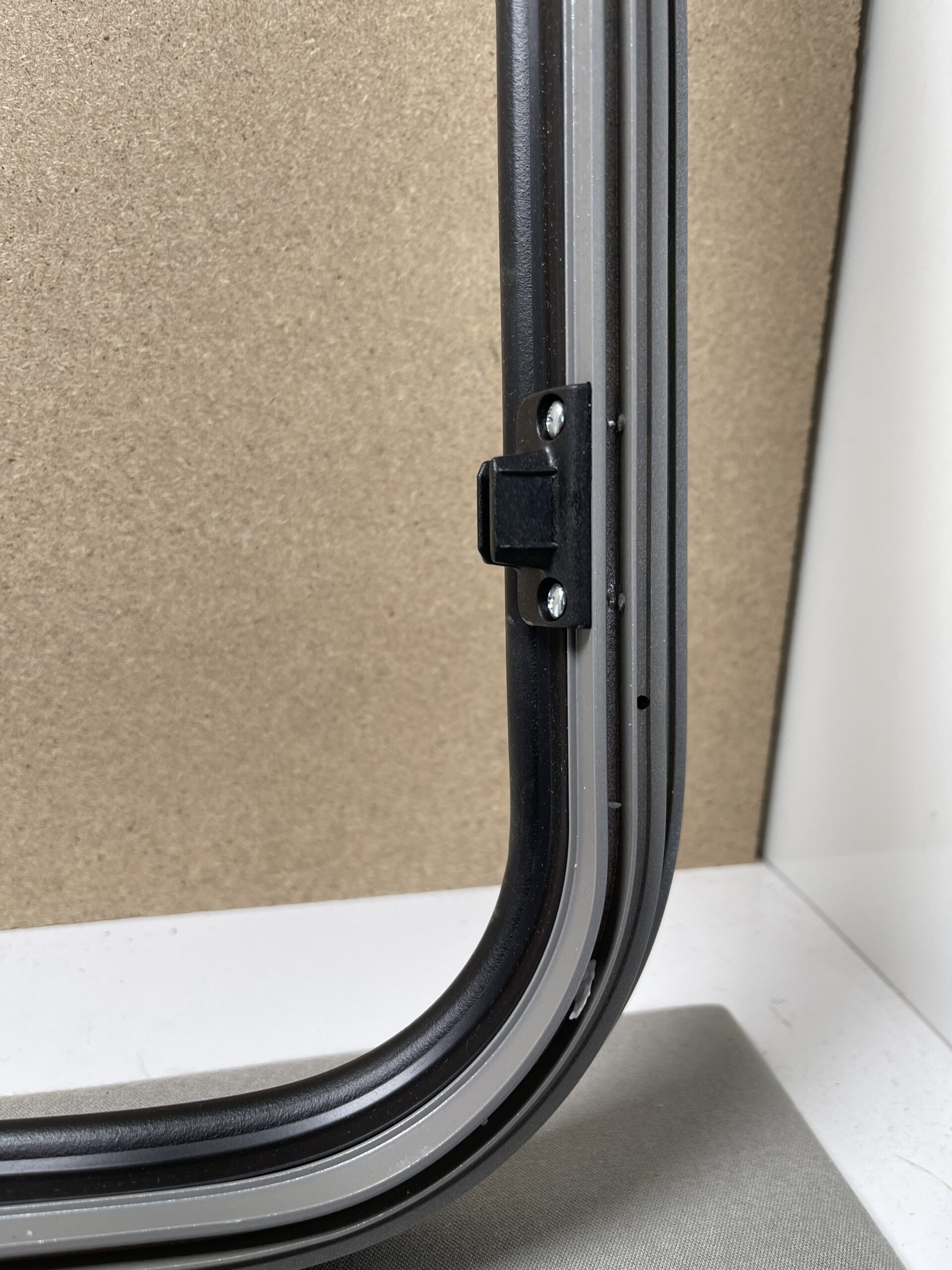 Dometic Rahmen Alu für Ausstellfenster ohne Glas 1000x600 mm grau S7/S7P