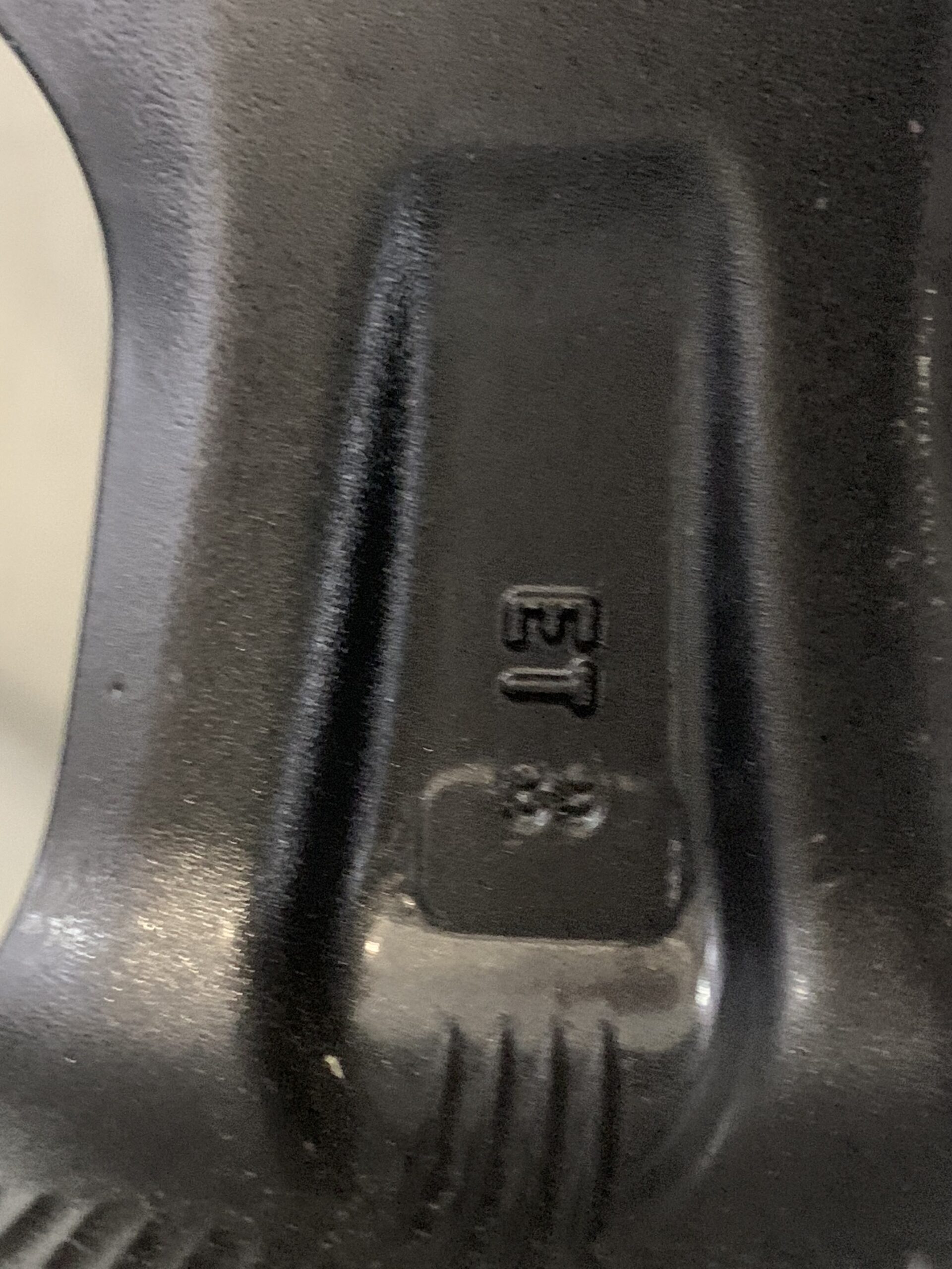 Continental Van Contact 4 Season 225/75 R 16C Niesmann + Bischoff Emblem