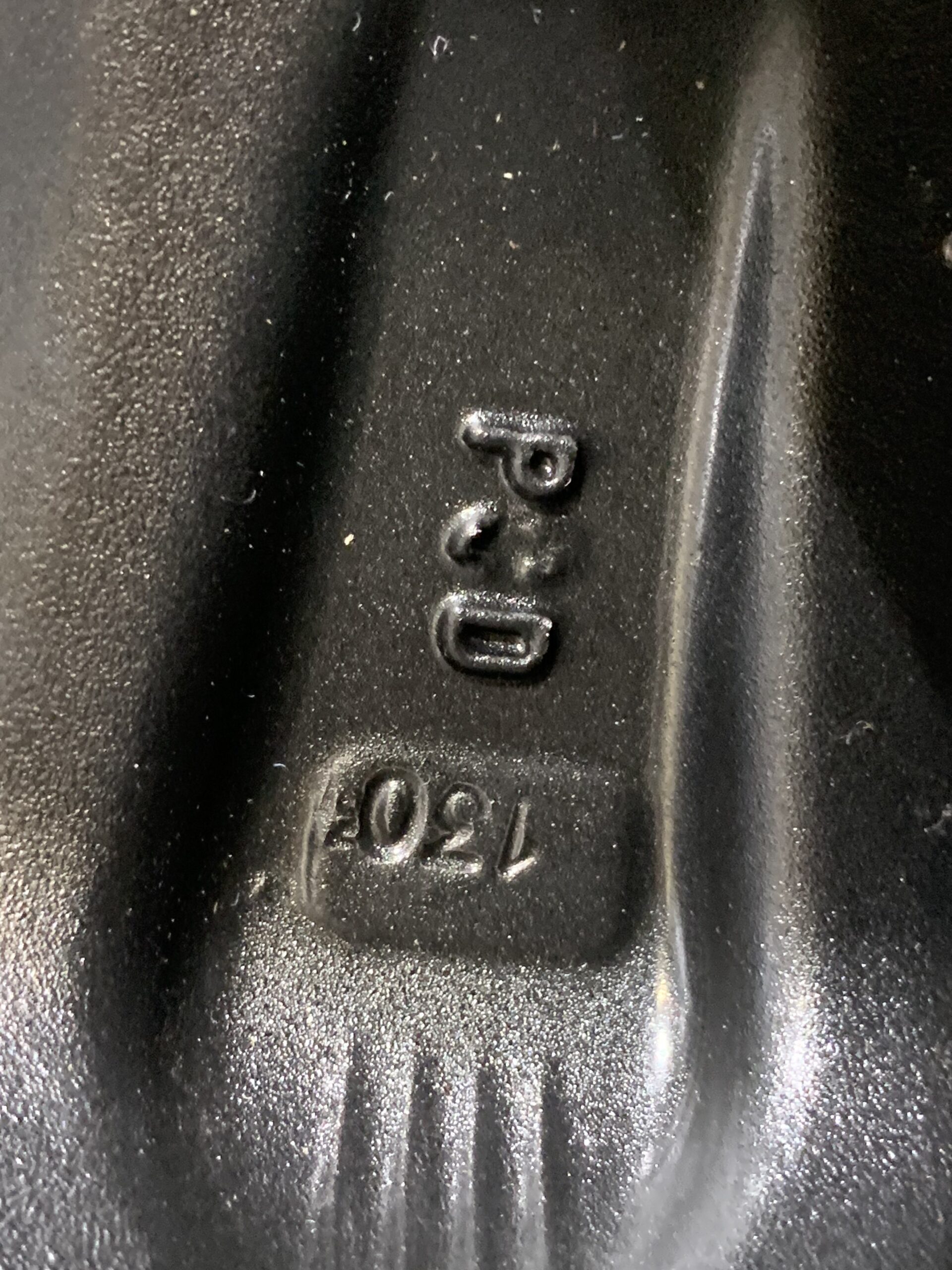 Continental Van Contact 4 Season 225/75 R 16C Niesmann + Bischoff Emblem