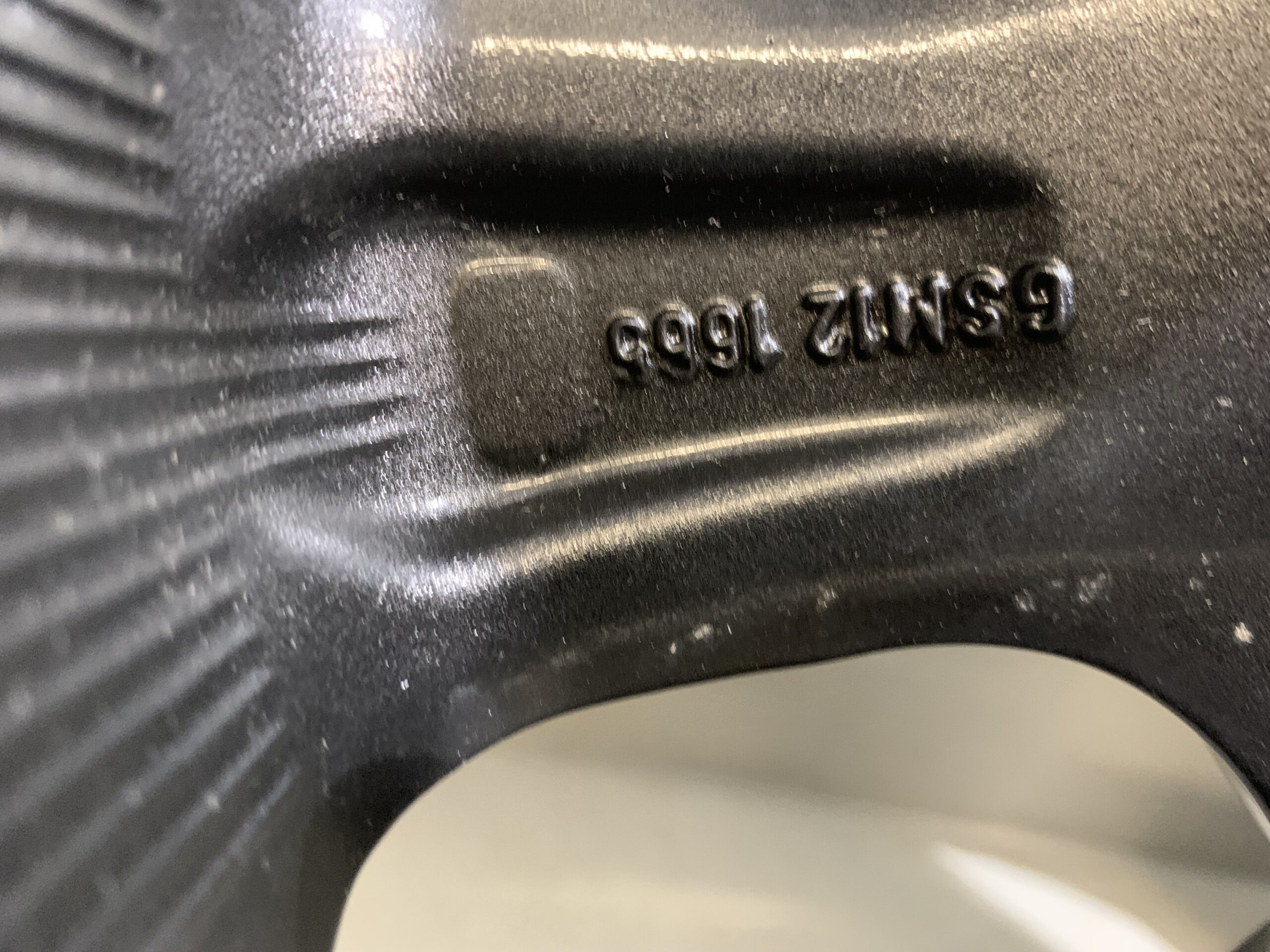 Continental Van Contact 4 Season 225/75 R 16C Niesmann + Bischoff Emblem