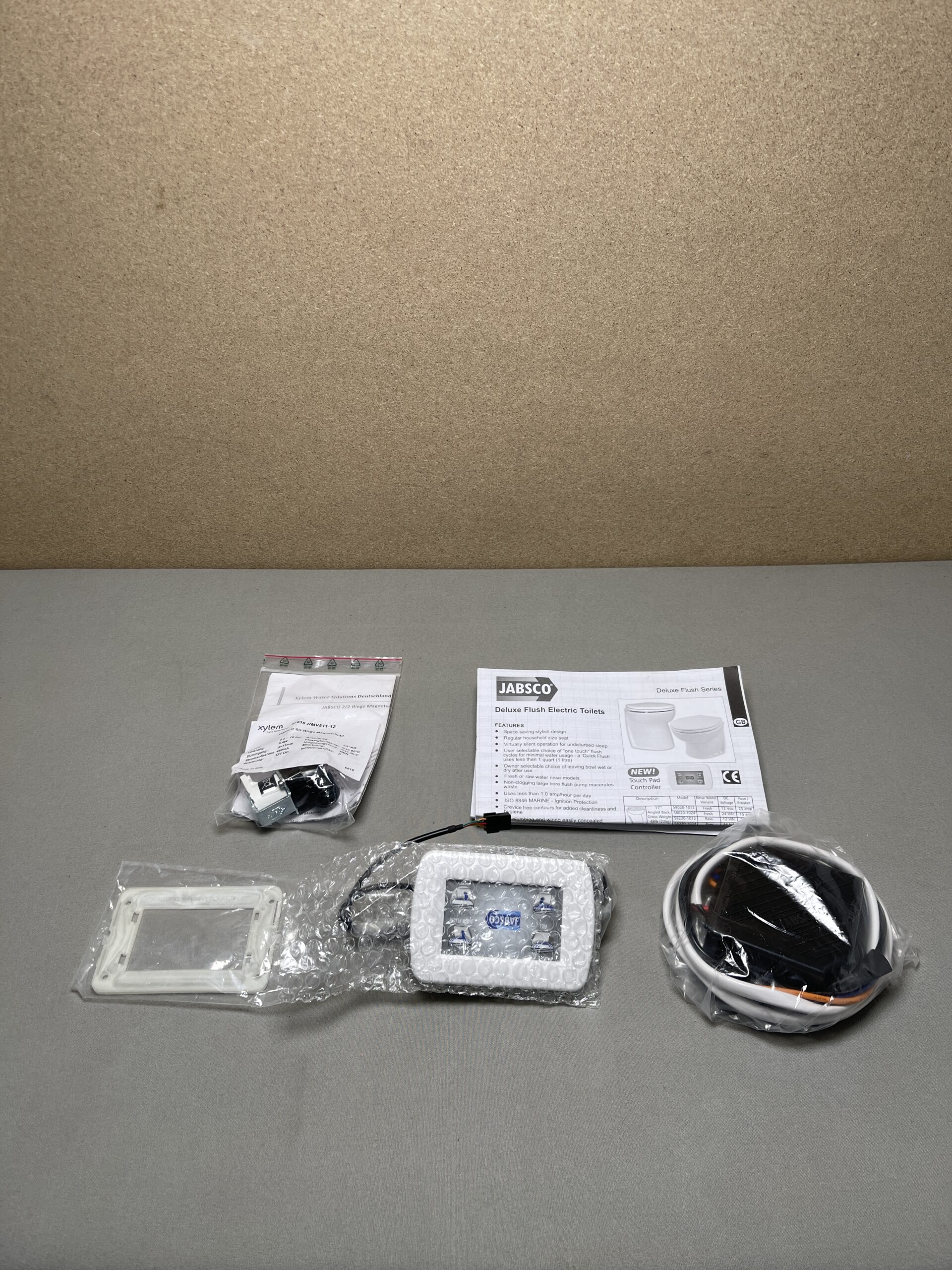 Jabsco Deluxe Flush Electric Toilets Touch Pad Controller 58020 inkl. 2/2 Wege Magnetventil