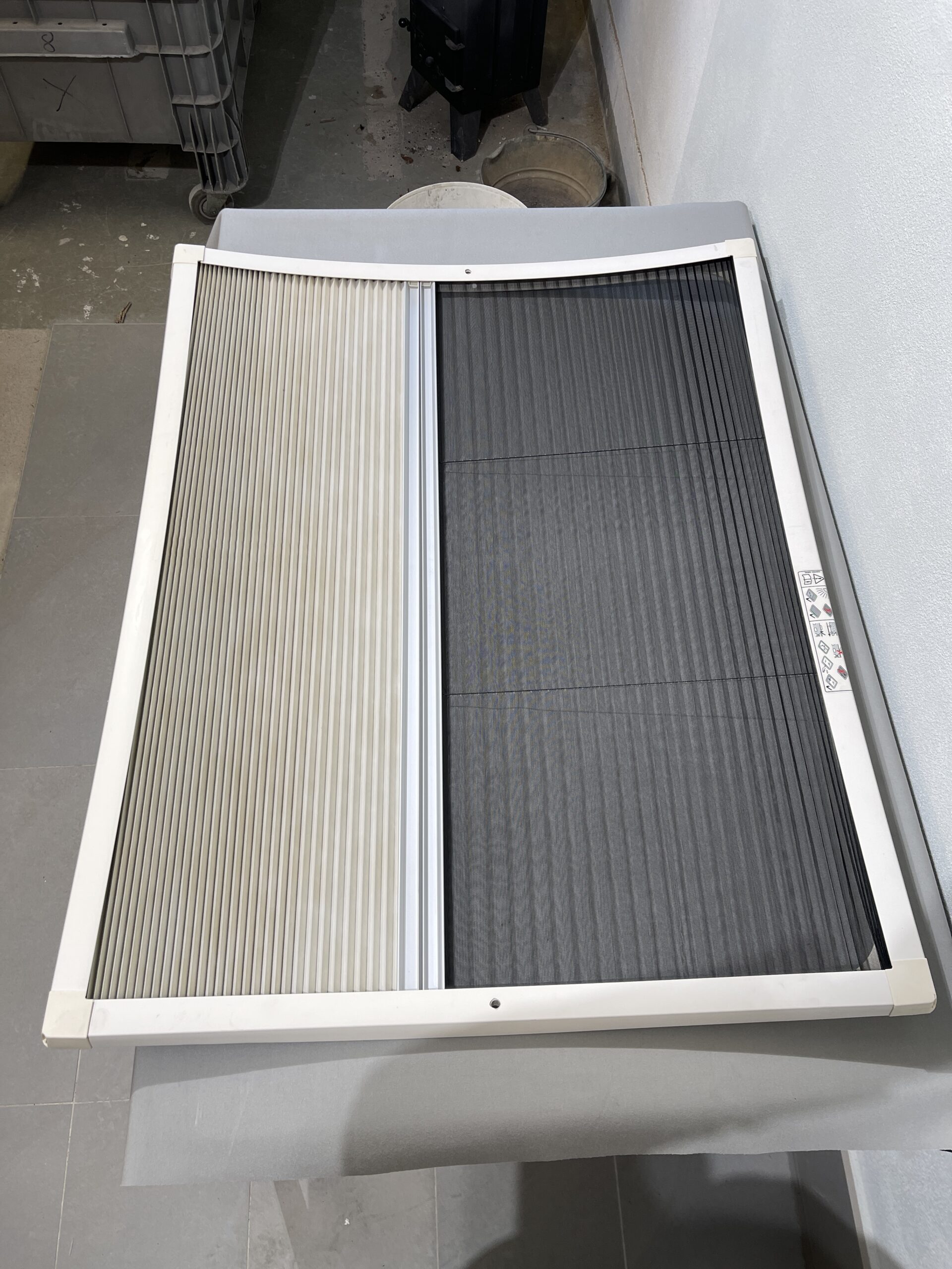 Dachlukenrollo Dachfensterrollo Verdunklung Fliegenschutz Wohnmobil Reisemobil