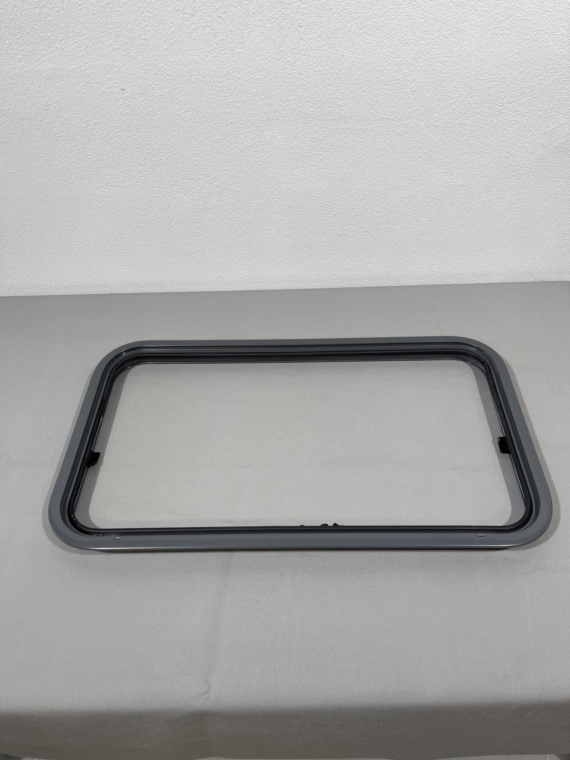 Rahmen Fensterrahmen für S7 Fenster 800x450 Wohnmobil mit Schiebeband