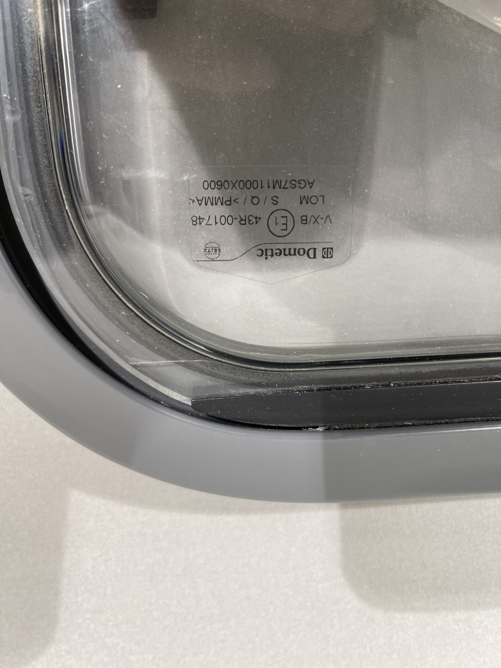 Dometic Ausstellfenster 1000x600mm grau