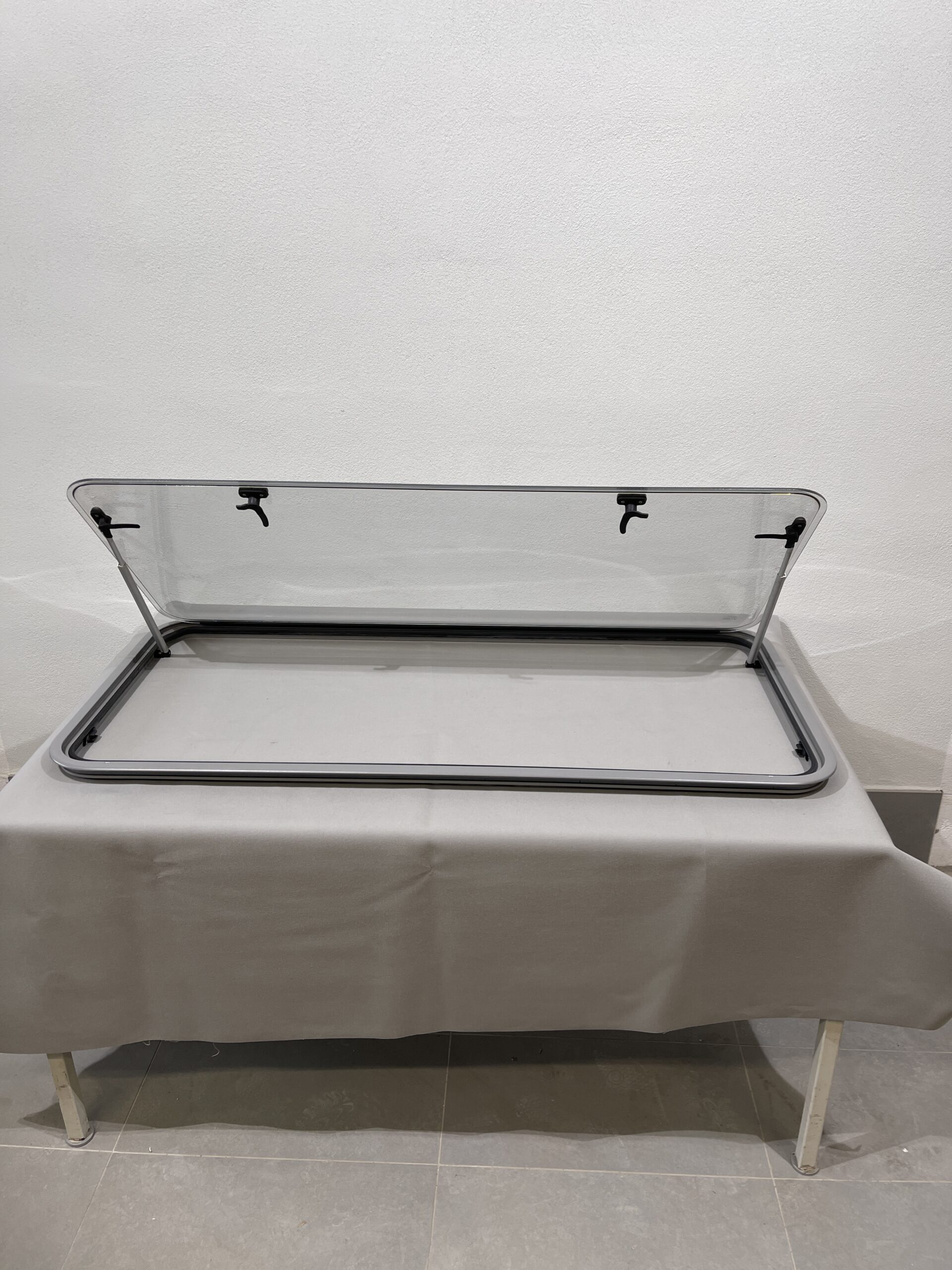 Dometic Ausstellfenster 1300x600mm grau