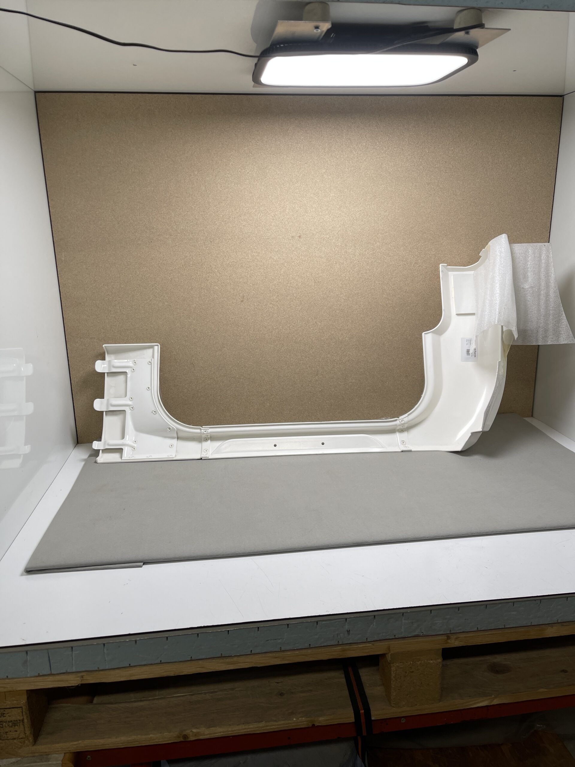Eura Mobil Heckstoßfänger Seitenteil rechts 600