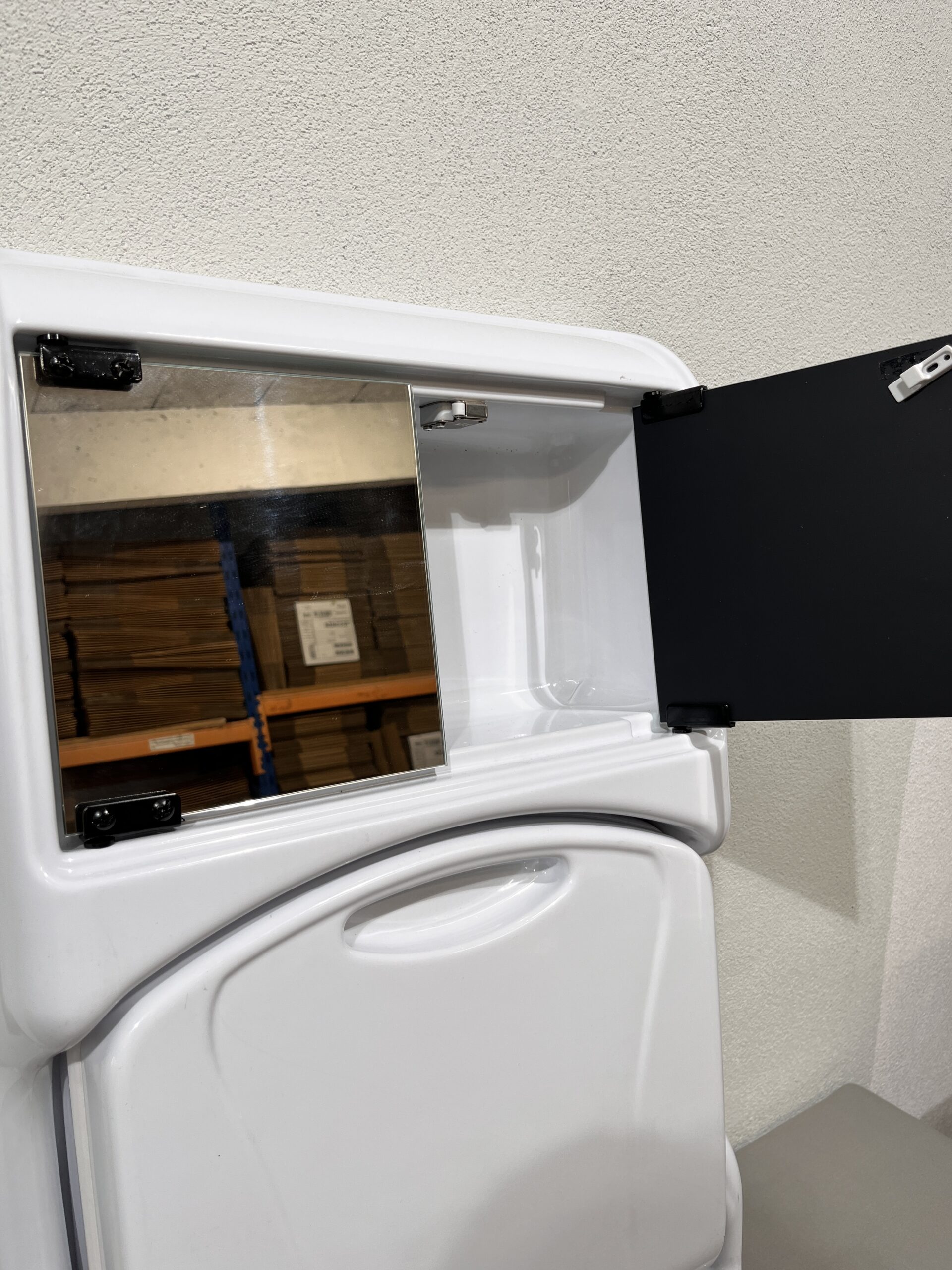 Reimo Klappwaschbecken ca. 75x50 cm weiß mit Spiegel und Stauraum