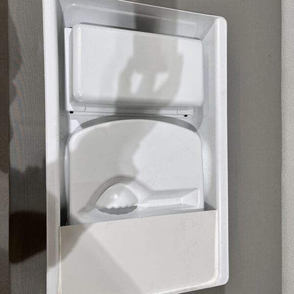 Reimo Klappwaschbecken ca. 75x50 cm weiß mit Spiegel und Stauraum