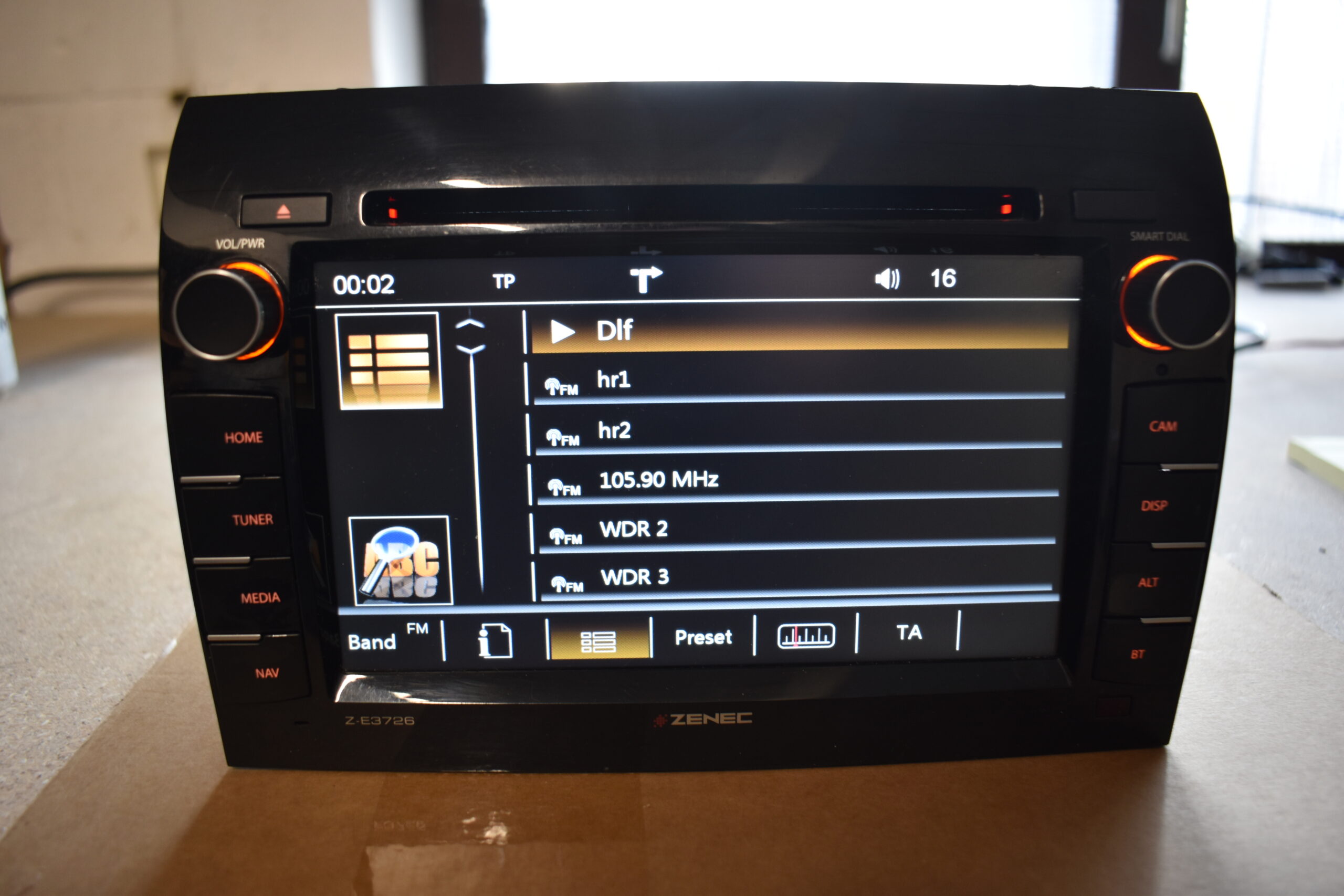 Zenec ZE 3726 MH-0-7 Navigationsgerät