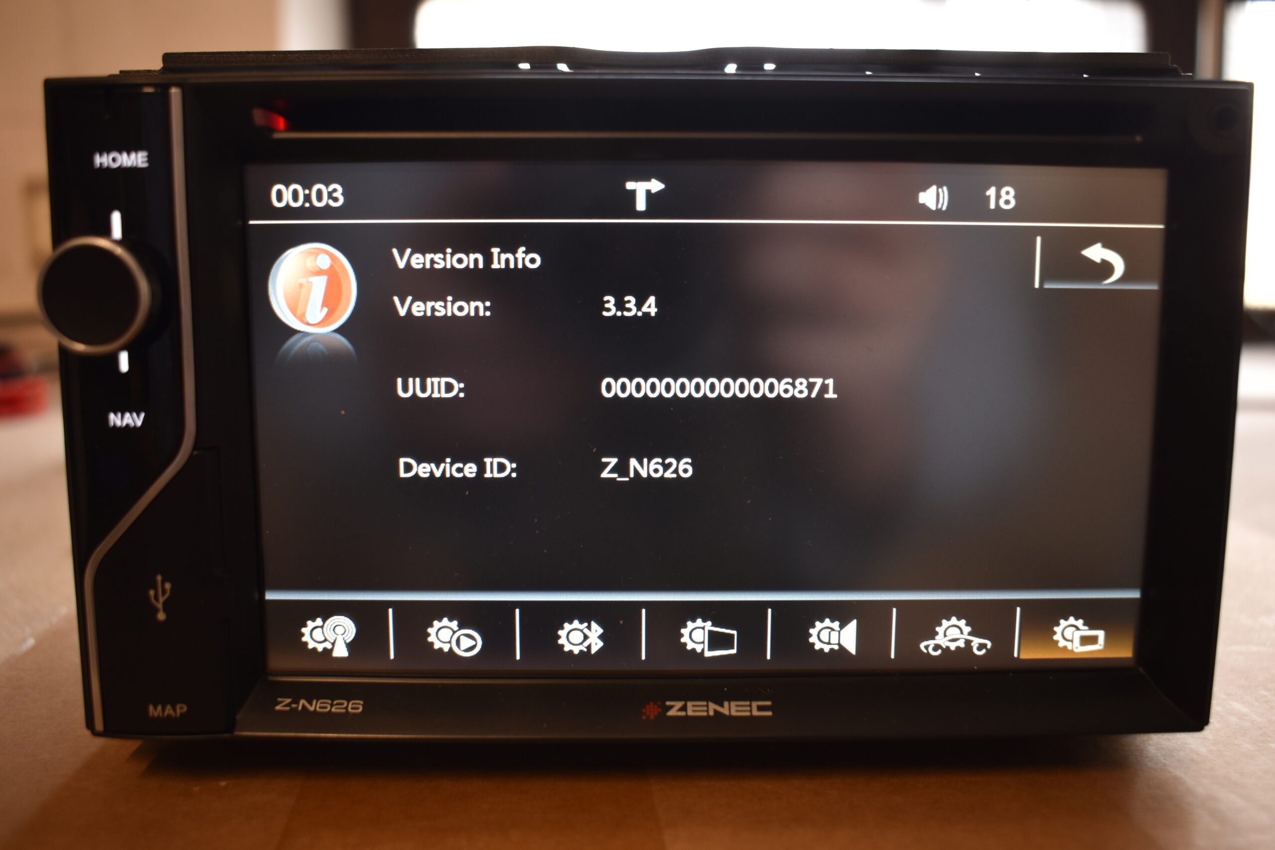 Zenec Z-N 626 Navigationsgerät