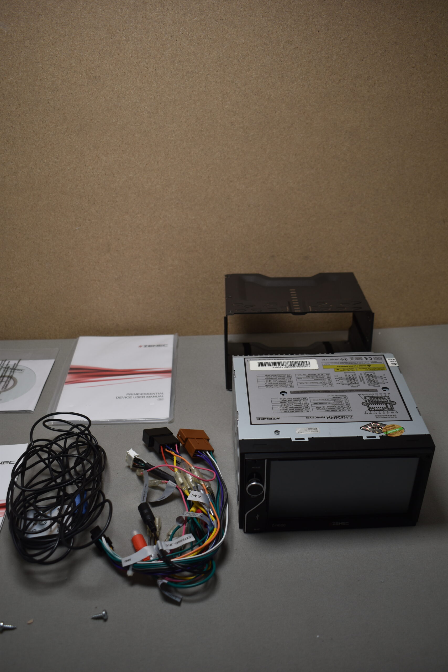 Zenec Z-N 626 Navigationsgerät