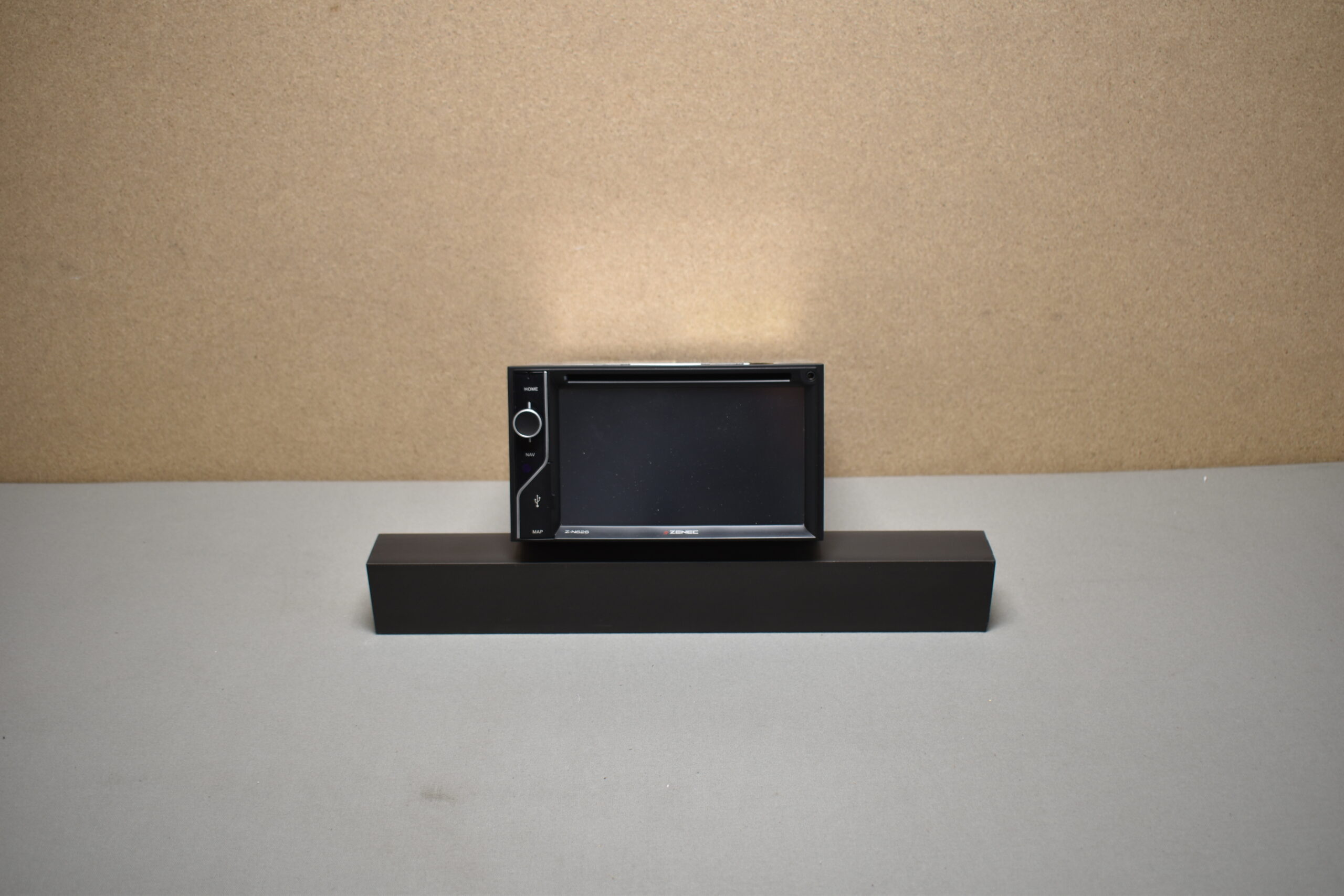 Zenec Z-N 626 Navigationsgerät