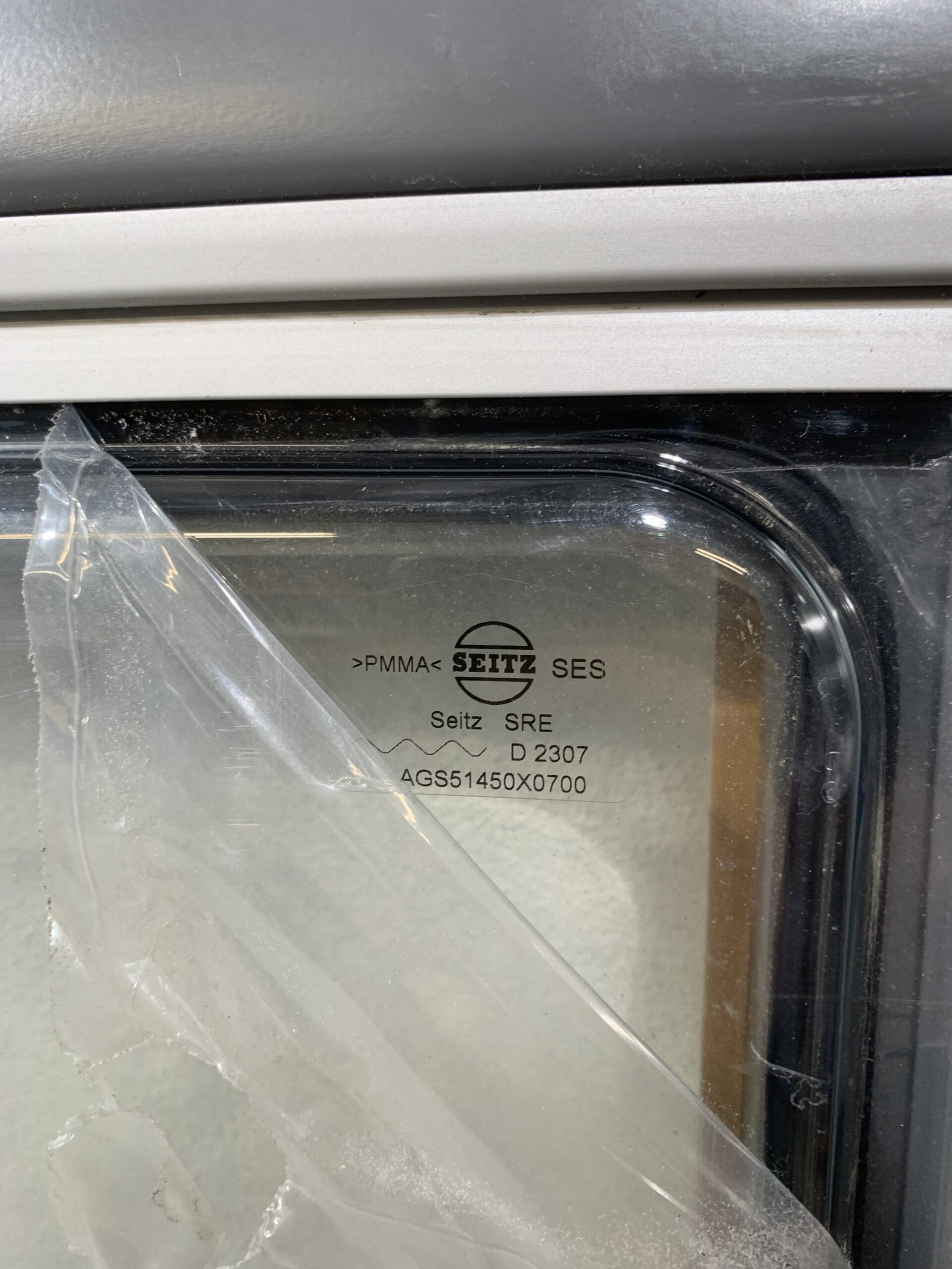 Dometic S4 Ausstellfenster 1450mm x 700mm, mit Rollo und Fliegennetz