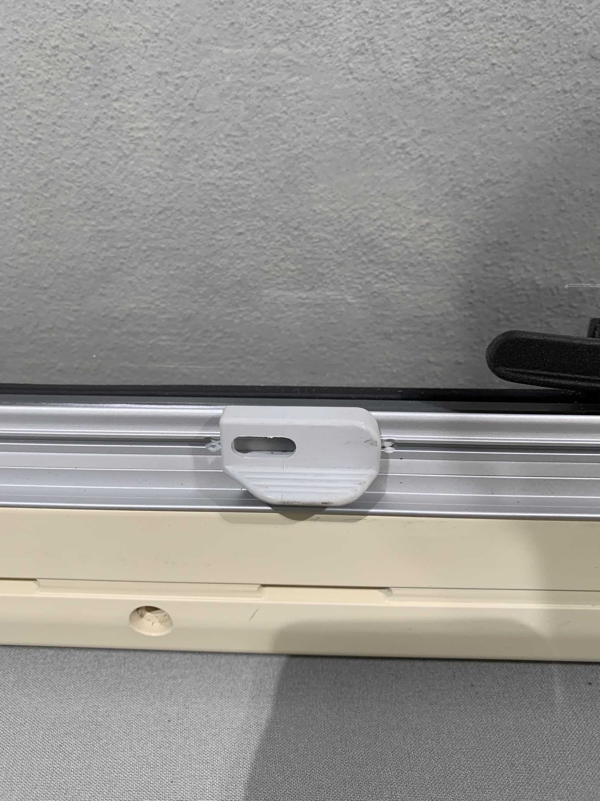 Dometic S4 Ausstellfenster 1450mm x 700mm, mit Rollo und Fliegennetz