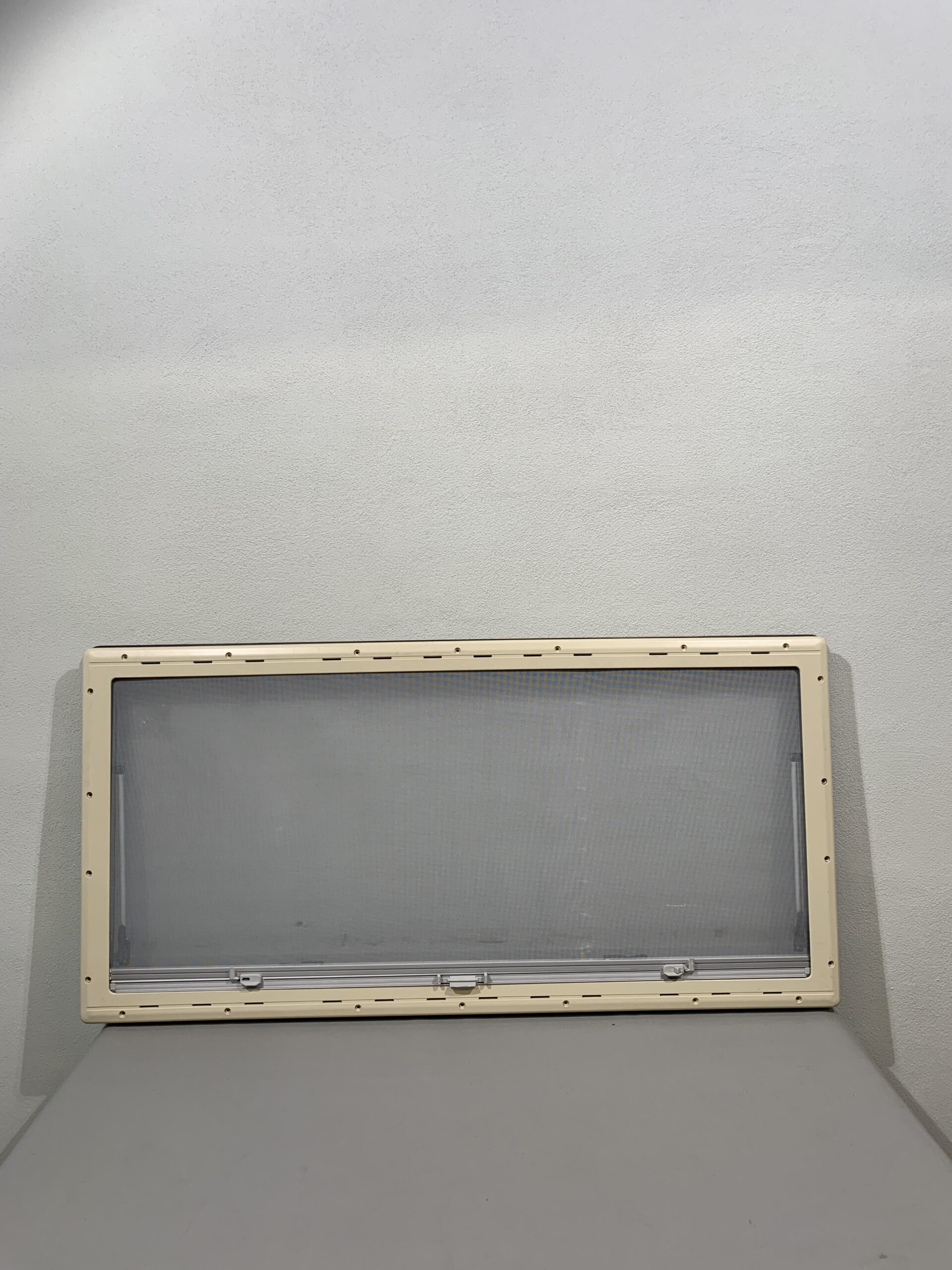 Dometic S4 Ausstellfenster 1450mm x 700mm, mit Rollo und Fliegennetz