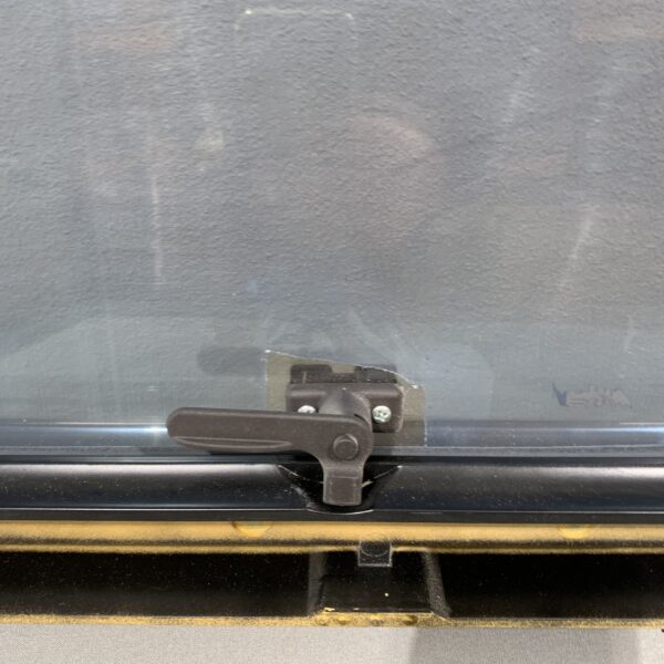 Ausstellfenster schwarz 1450mm x 590mm mit Verriegelung