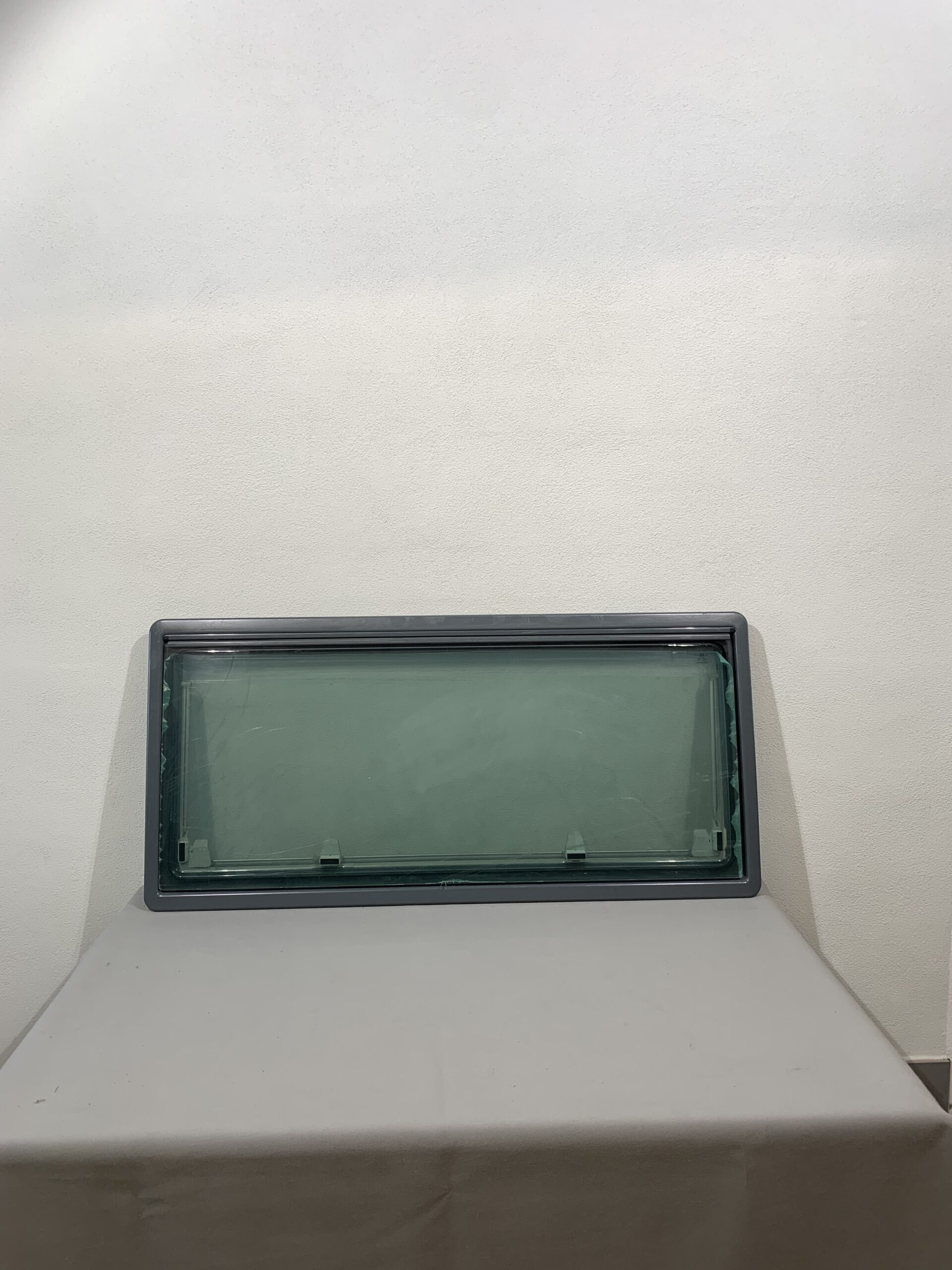 Dometic Ausstellfenster S4 grau 1300mm x 600mm